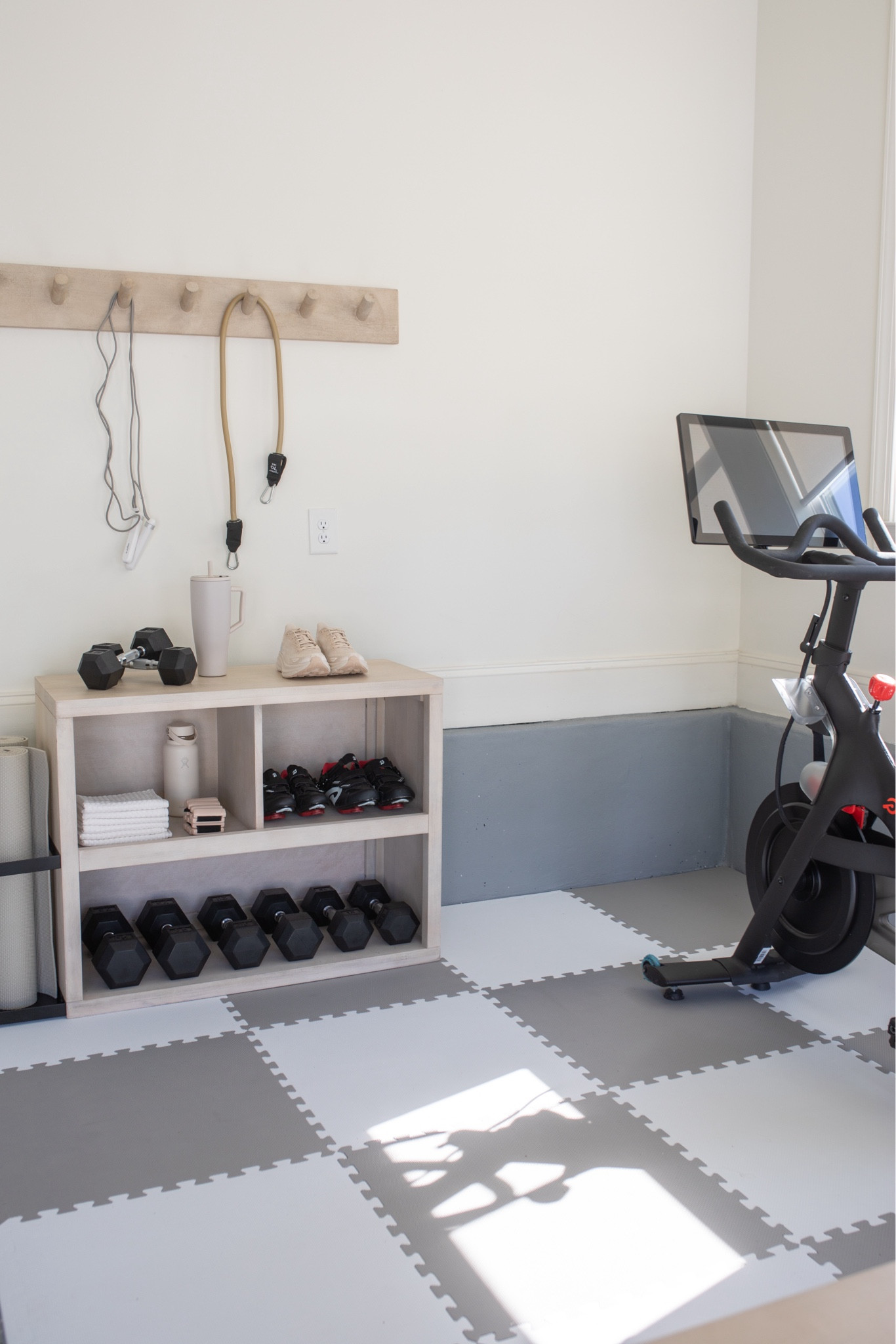 Home gym set-up in our garage 

Gym, gym accessories, home organization, pottery barn, Amazon finds, Amazon favorites, Amazon prime, Amazon prime big deal days 

#LTKxPrime #LTKhome #LTKfindsunder100