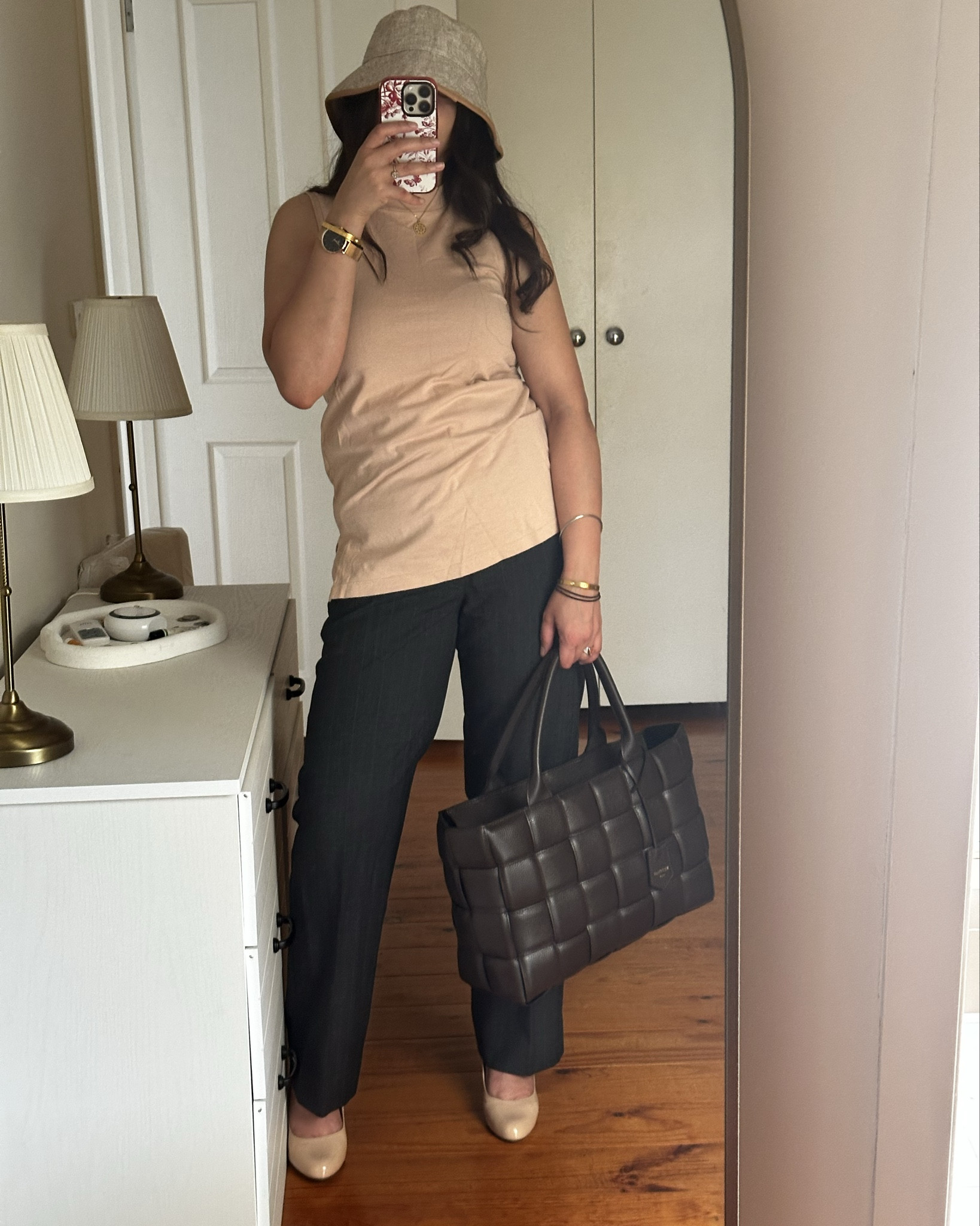 1 bag 5 looks -

Shop the looks here 

#LTKFashionMonth #LTKaustralia #LTKworkwear