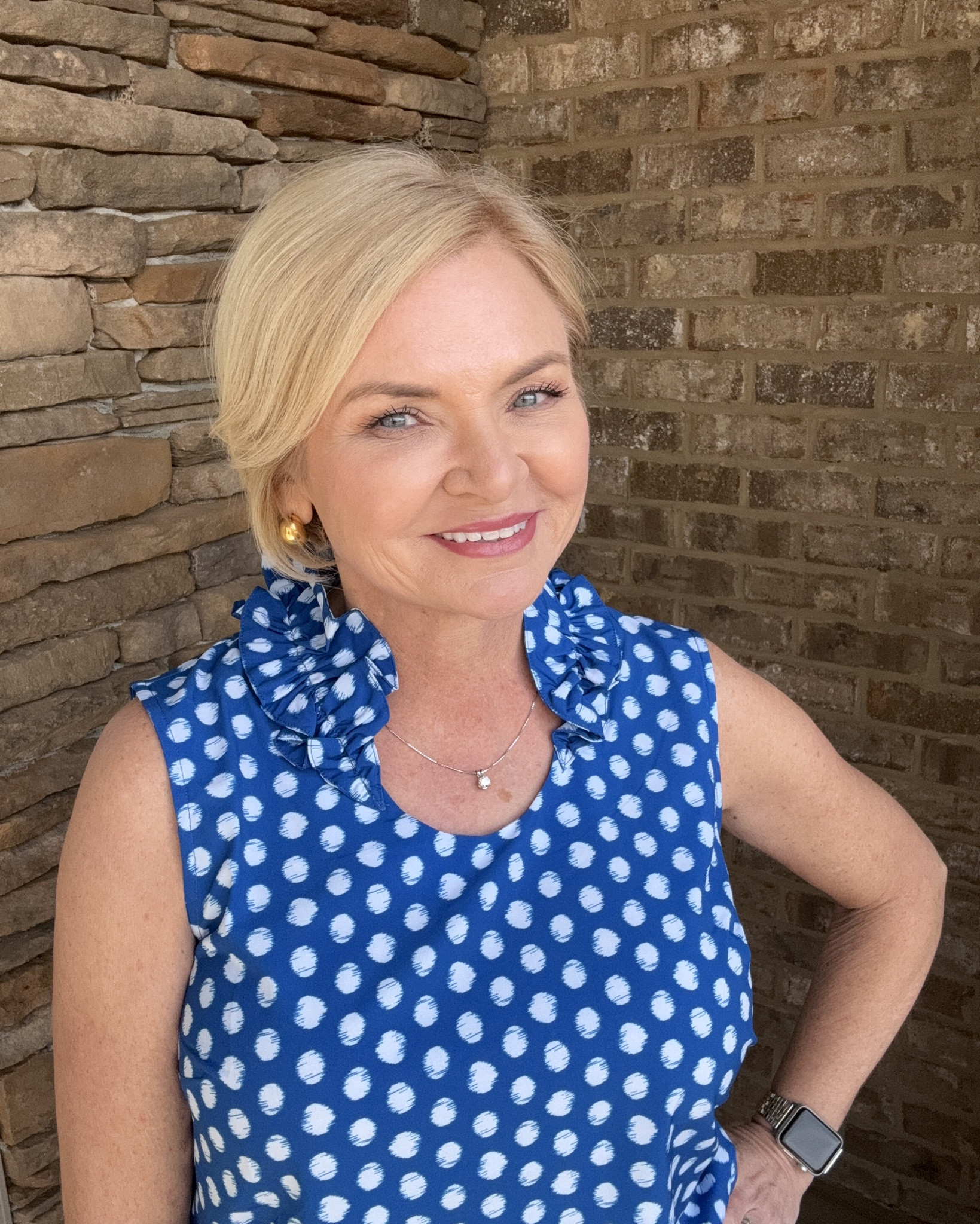 How gorgeous are these new Spring pieces from the Chico's Zenergy line? Super lightweight & breathable, they are perfect for golf, pickleball or any outdoor activity!

I'm wearing a small in the shirt, 0 pants  

#chicos
#lovechicos
@lovechicos

#LTKstyletip #LTKfitness #LTKover40