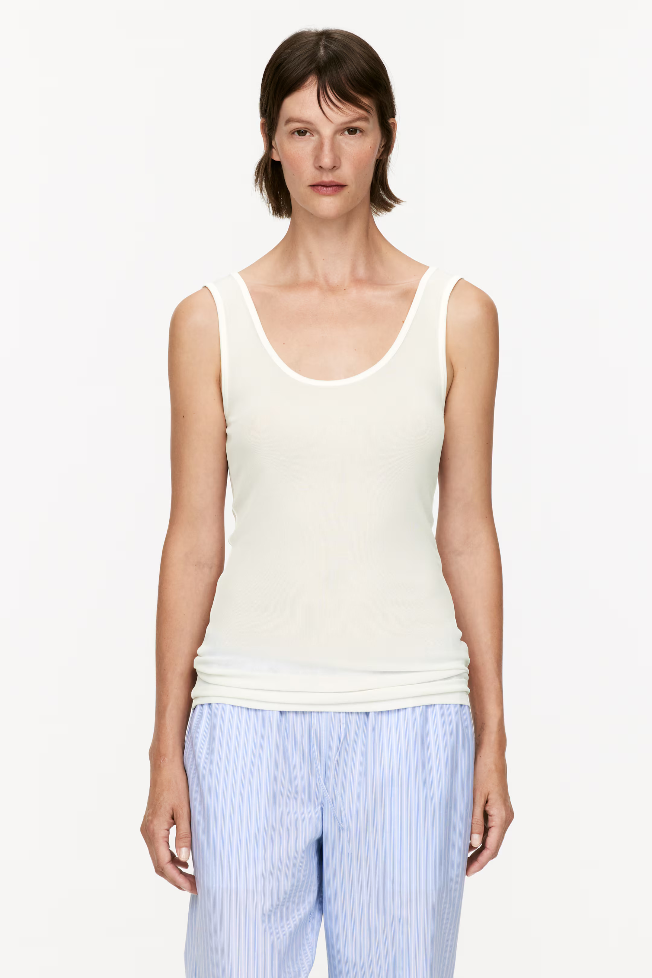 Geripptes Oberteil aus Seide | H&M (DE, AT, CH, NL, FI)