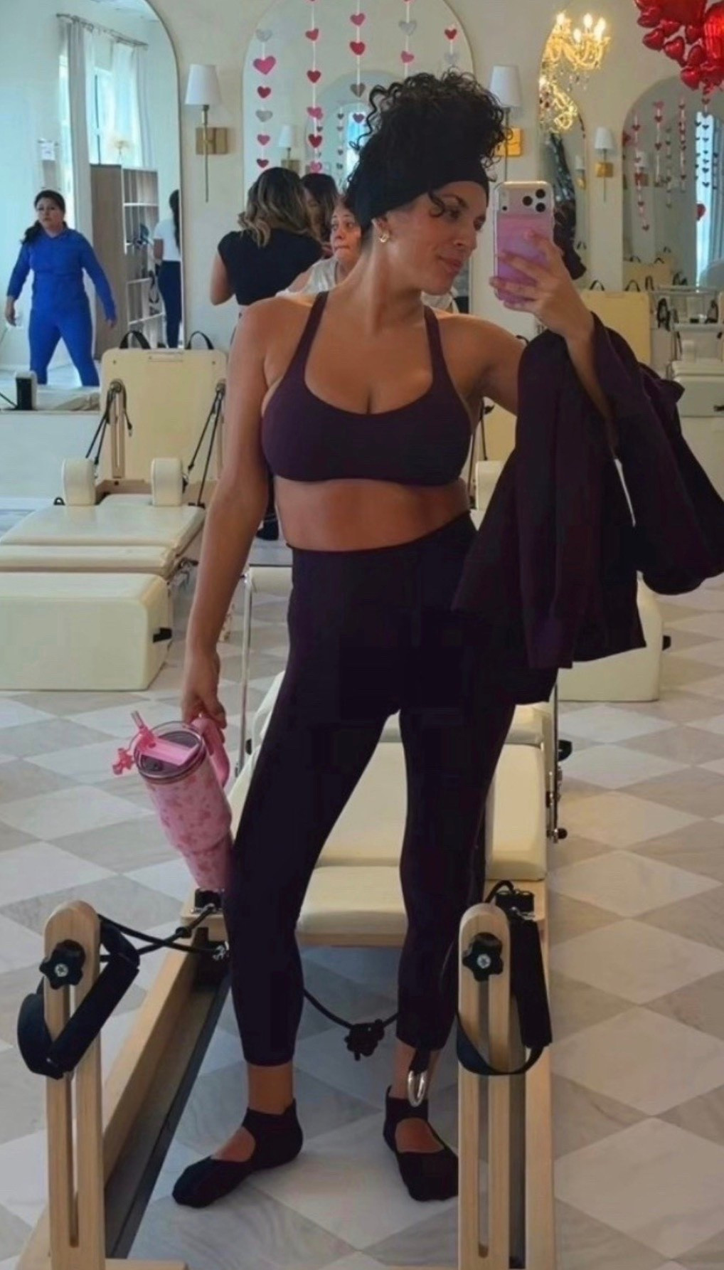 showed up for movement… stayed for the cute workout fit 🎀✨ pilates days just hit different

#pilatesgirl #workoutstyle #activewearfinds #pilateslife #fitnessroutine #athleisurestyle #gymfit #pinkaesthetic #wellnessjourney #everydaymovement

#LTKootd #LTKfitnessgoals #LTKdayinmylife
