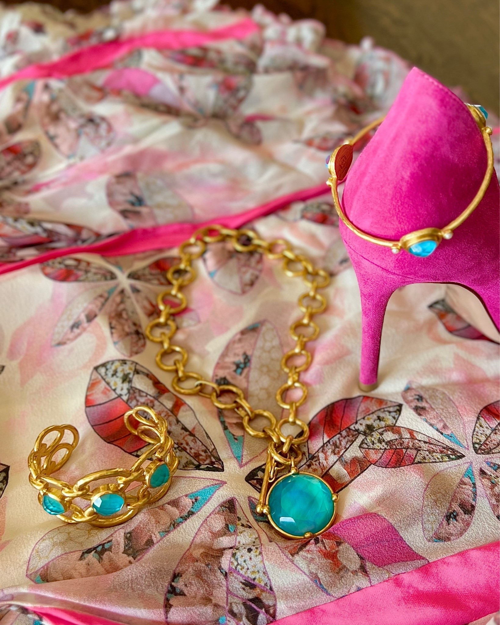 Pink + Turquoise + Gold = The Perfect Statement

#LTKFashionMonth #LTKbeauty #LTKpartywear
