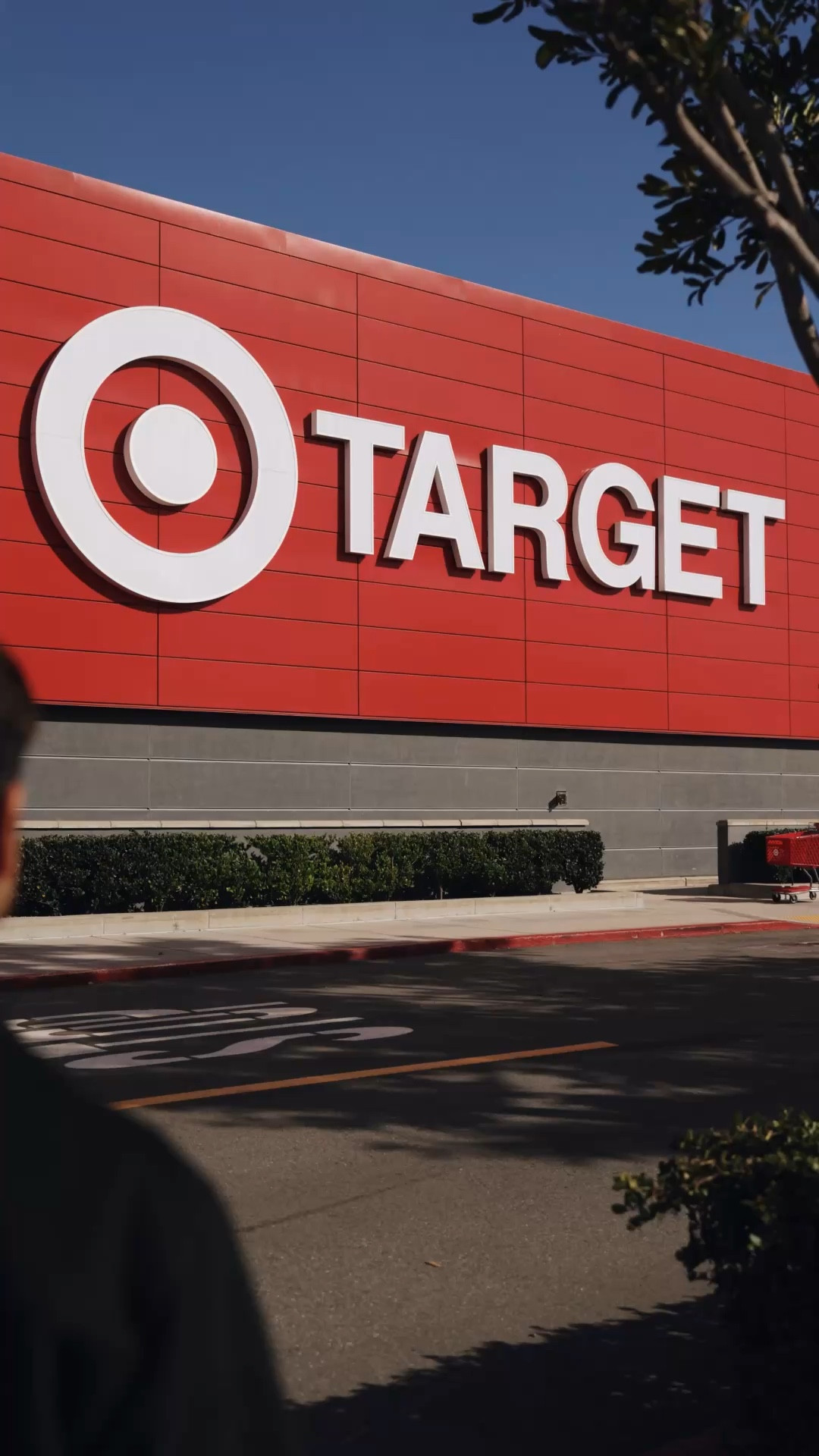 #ad Partnering with @Target and @OldSpice
Day to night with the Old Spice Windborn Collection.
Grab it in-store or online.


#TargetPartner #OldSpice #Windborn #Target #TargetStyle


#LTKselfcare #LTKBeauty #LTKMens