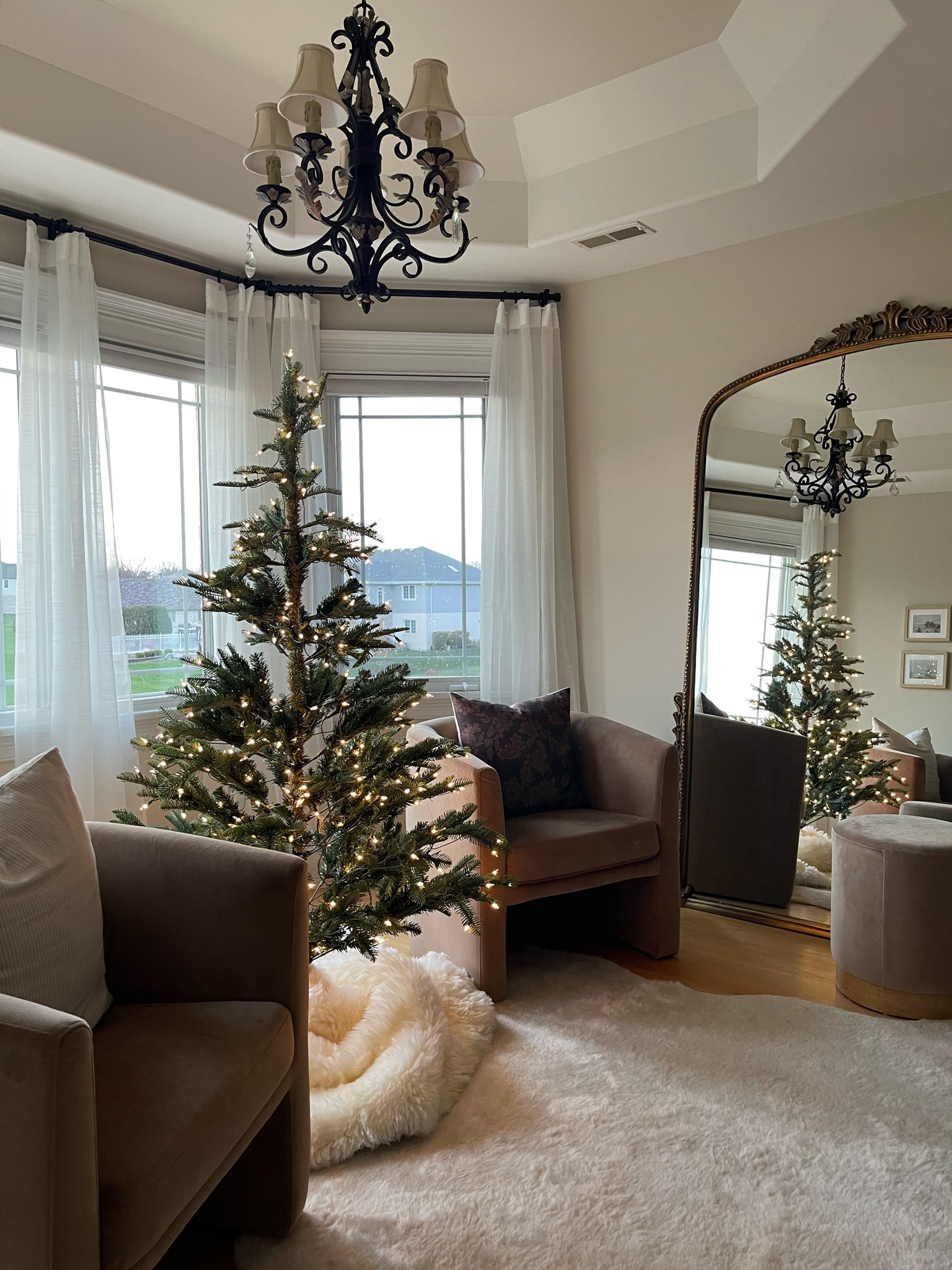 This beautiful tree is on sale! Use code: ELF for 30% off!! 

Christmas tree. Christmas. Sale. Black Friday Deals. Black Friday Sale. Style. Home. Home decor. Home inspo. Holidays. Christmas time. Christmas artificial tree. 

#LTKHoliday #LTKSeasonal #LTKCyberweek