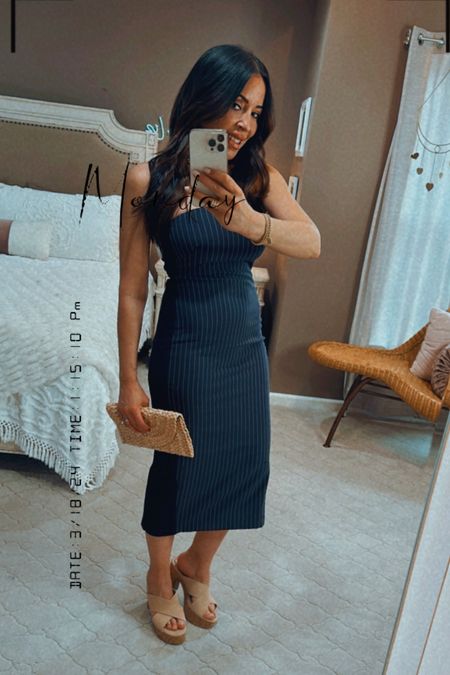 In the middle of filming this Express haul, but had to pop on here and show you this adorable dress! It’s a cross between navy, pinstripe and denim and I’m in love💙

#LTKstyletip #LTKfindsunder100 #LTKover40