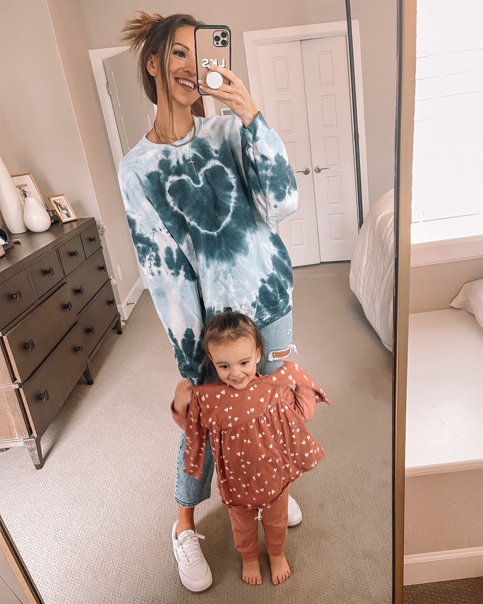 urban outfitters sweatshirt 25% off 🤍