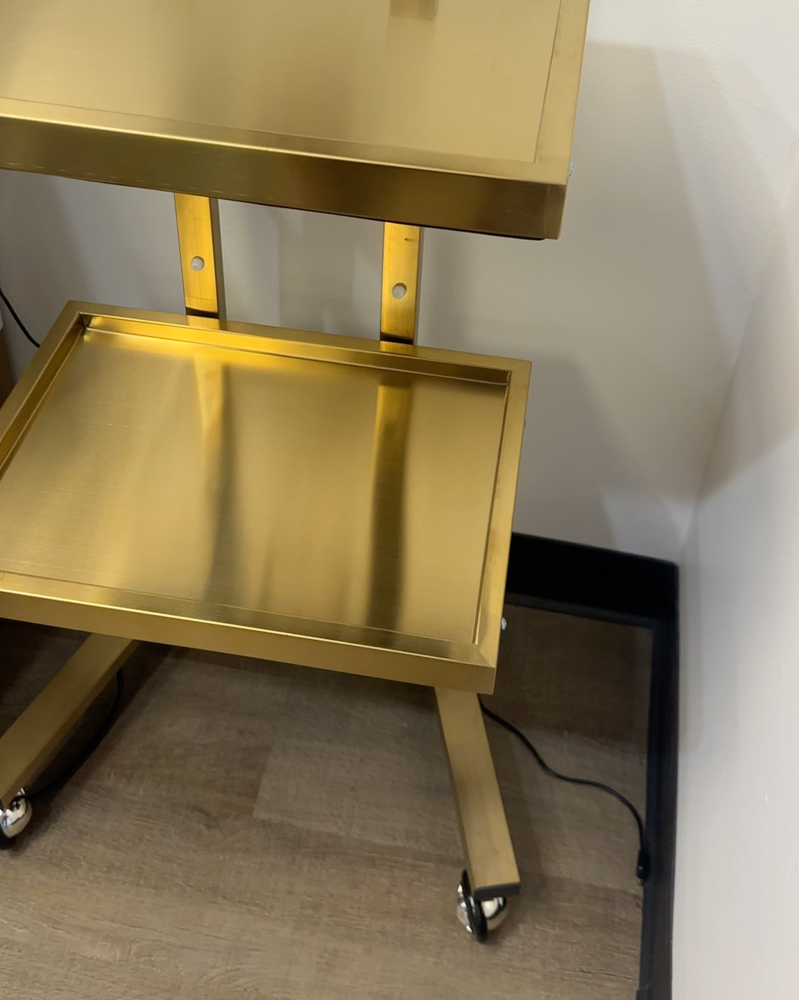 Gold salon tray
Minerva dupe
#salonequipment

#LTKWorkwear #LTKU #LTKBeauty