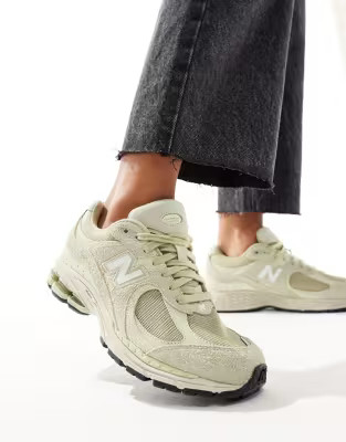 New Balance 2002 elements unisex sneakers in green - Exclusive to ASOS | ASOS (Global)