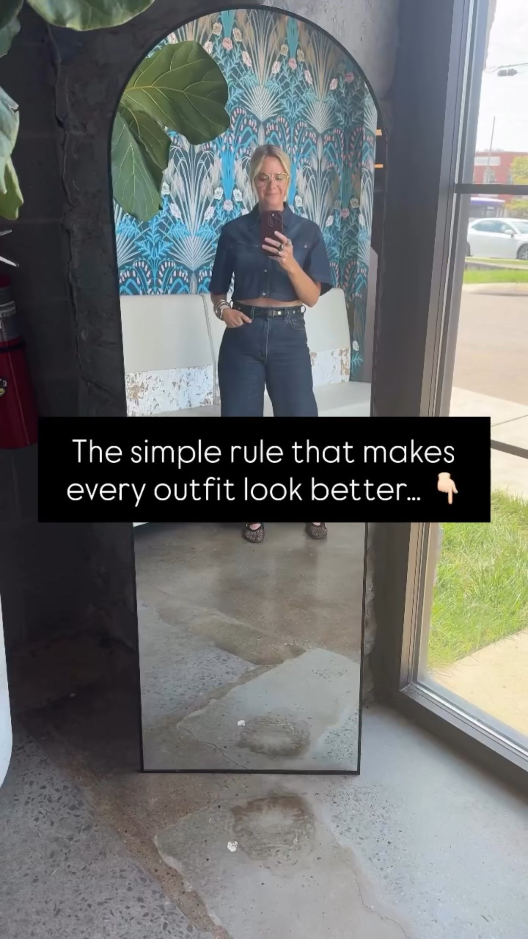 ✨ Ever put on an outfit and feel like something is off? The secret is The Rule of Thirds! 

Instead of splitting your outfit in half (which can make you look boxy or unbalanced), try dividing it into ⅓ + ⅔ proportions. This creates a more flattering, effortless look.

👖 Example: High-waisted jeans + a tucked-in sweater = ✔️

🚫 Low-rise jeans + a long untucked top = ❌

Try it out and see the difference! Would you wear this? 👇