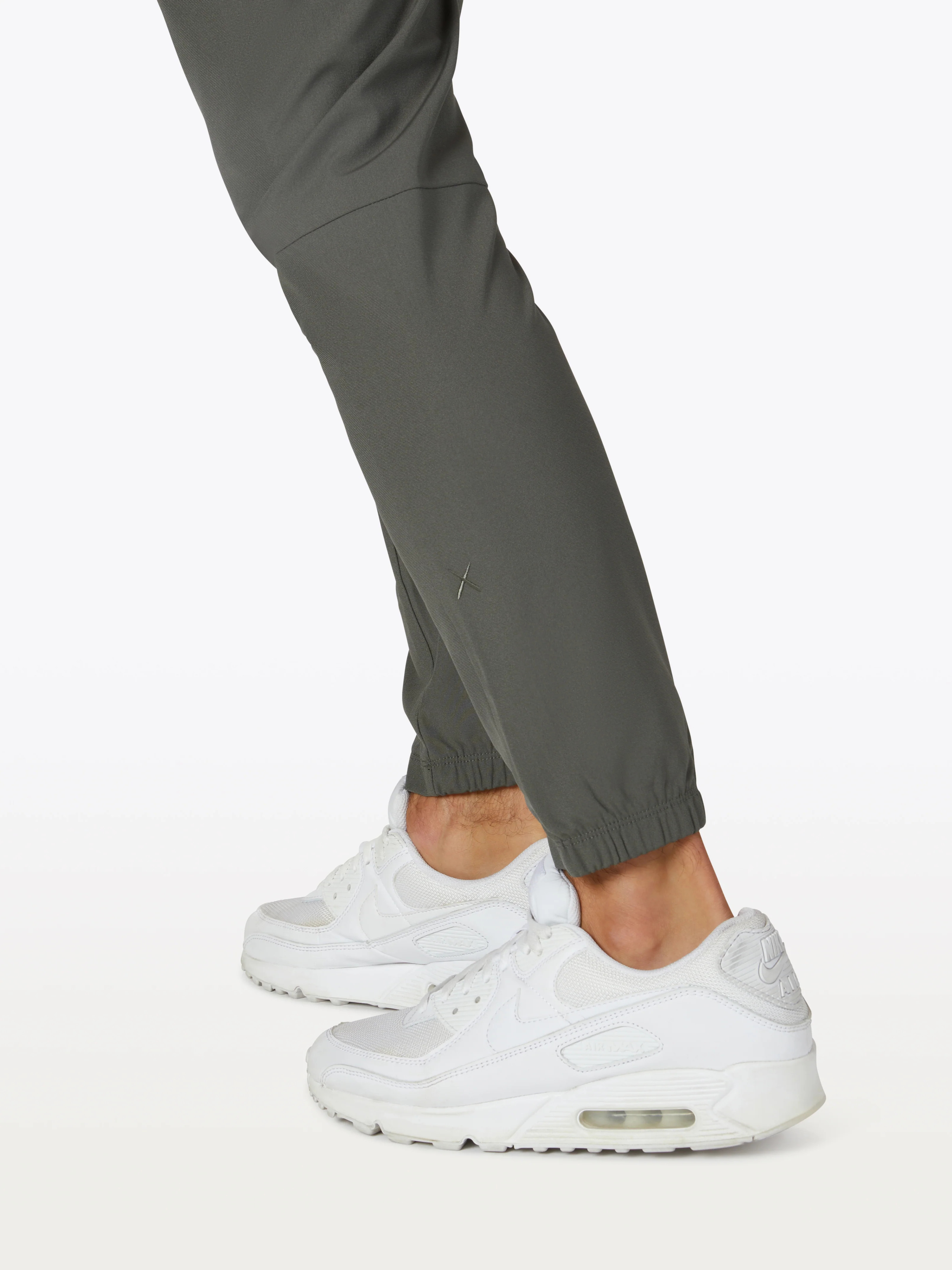 AO Jogger | Dark Pine Slim-fit Versaknit™ | Cuts Clothing Inc.