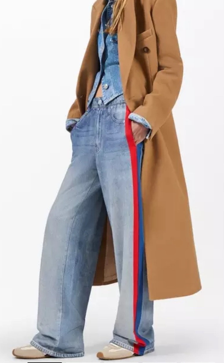 These jeans feel like sweats!


#LTKSeasonal