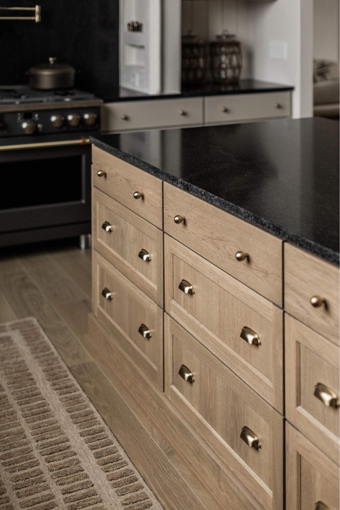 The prettiest hardware combo at the sore house! 

#LTKMostLoved #LTKFindsUnder50 #LTKHome