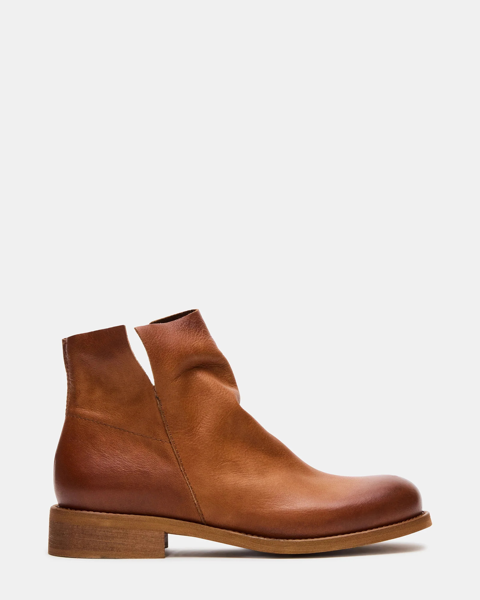 HUGHIE TAN LEATHER | Steve Madden (US)