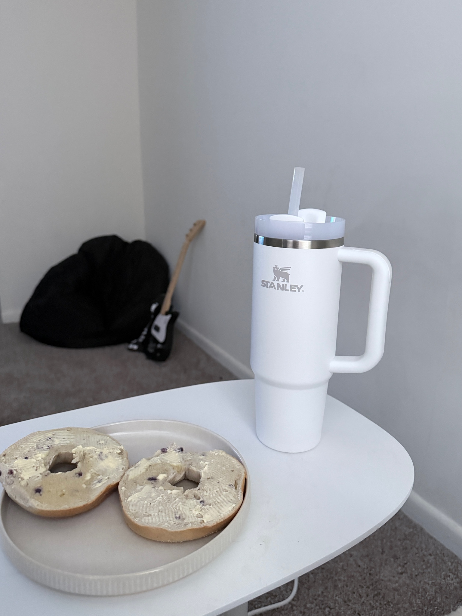 my go to breakfast 🥯🫐 I made it a goal to cut back on caffeine and my daily Starbucks runs, so I hopped on the Stanley cup trend (very late, I know) to keep on me throughout the day filled with water or peach tea. there’s something about a pretty cup that makes you want to stay hydrated, I swear 🤭 #stanleycup #minimalisthome #healthyhabits #newyearresolutions #kitchen 

#LTKFindsUnder50 #LTKHome #LTKFamily