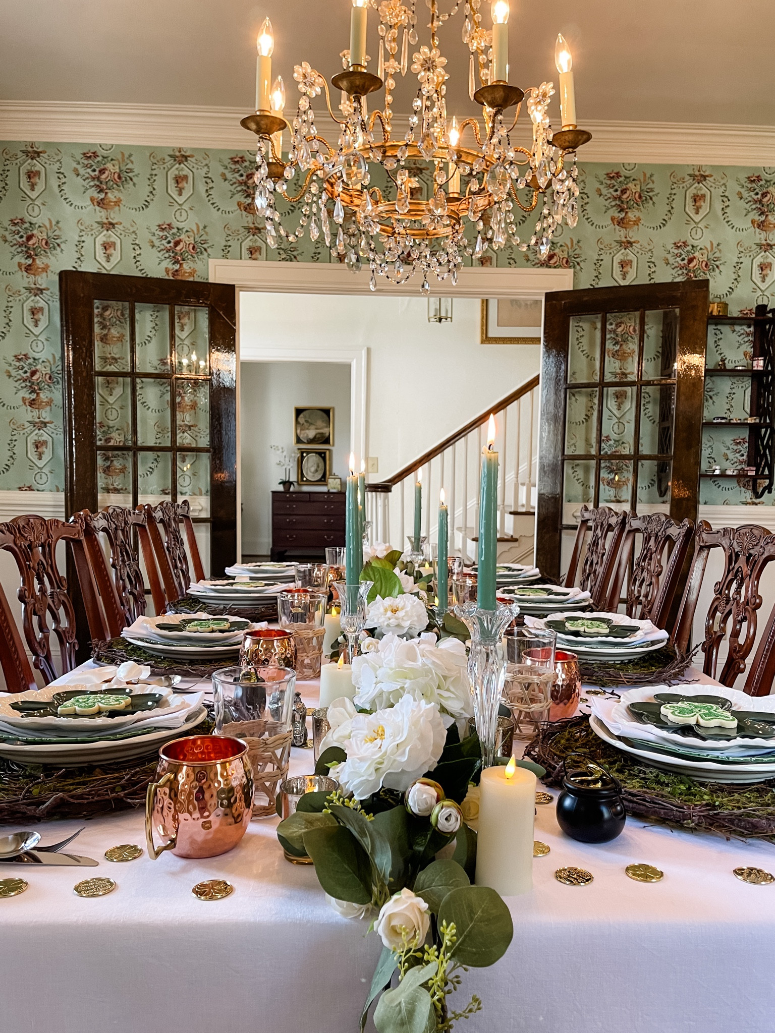 Are you celebrating St. Patrick’s Day this year? Based on the poll I did in stories, it seems like many of you are gearing up for it. 🍀✨ Since you're fans of still photos, I've put together a carousel showcasing all the enchanting details of my festive table setup from last year - swipe to get inspired! This setup is my little slice of Irish heaven, with every nook and cranny designed to whisk you away to a world where leprechauns might just join us for dinner. From copper mugs awaiting guests at their seats to layers of whimsical cabbage plates topped with shamrock cookies, every element is a nod to the heart and soul of Ireland. 🍽️💚 Mini cauldrons brimming with gold coins add a playful twist, while the table glows under the soft light of candles nestled among a lush eucalyptus and white flower garland. 🌿🕯️ What do you think? Does this table inspire you? If this doesn't get you in the mood to celebrate St. Patrick's Day, I don't know what will! Let's embrace the magic of the Emerald Isle and create unforgettable moments together. Cheers to unleashing our creativity and making every celebration extraordinary! ☘️💫
.

#thecottagejournalmagazine #thenewsouthern #southernladymag #southernladymagazine #seasonalhome #diningroominspiration #dressyourtable #centerpieceideas #stpatricksdaytable #traditionalhomemag #stpatricksdaytablescape #betterhomeandgardens #festivedecor #bhgstyle #playwithyourdishes #entertainingathome #traditionalinterior #stpatricksdaydecor #postitandsmile #dinnerpartyideas #traditionalhomemagazine #stpatricksdaytablesetting #seasonaldecor #entertainingideas #southernlivinghome #southernhomemagazine #entertainathome #mycollectedhome #entertainandcelebrate #dressingthetable

#LTKSeasonal #LTKstyletip #LTKhome