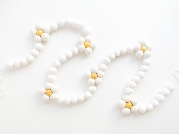 Big Simple Daisy Felt Ball Garland Bunting Banner | Etsy | Etsy (US)