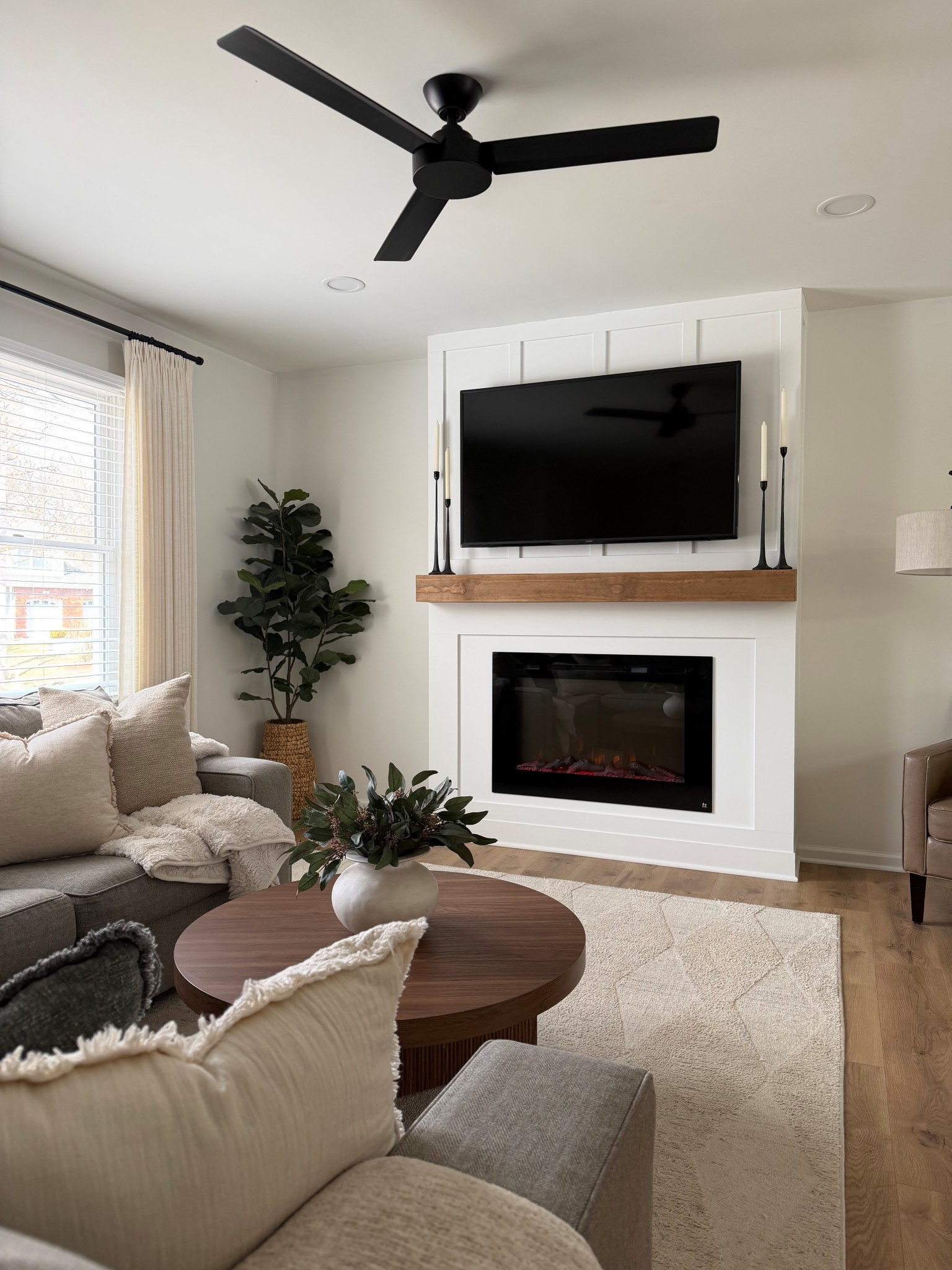 Living room❤️

#LTKSaleAlert #LTKHome #LTKmomlife