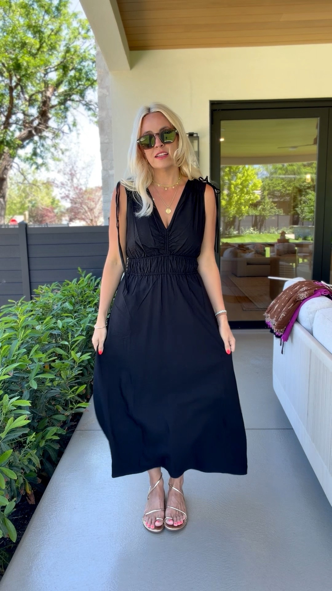 The same dress also comes in black!

#LTKootd #LTKgrwm #LTKmomlife