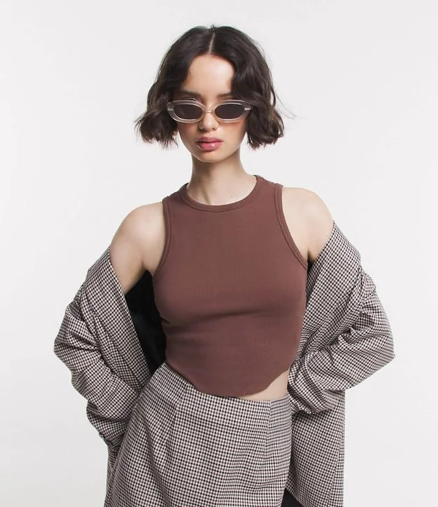 Blusa sem Manga em Ribana com Barra Arredondada Marrom | Renner (BR)