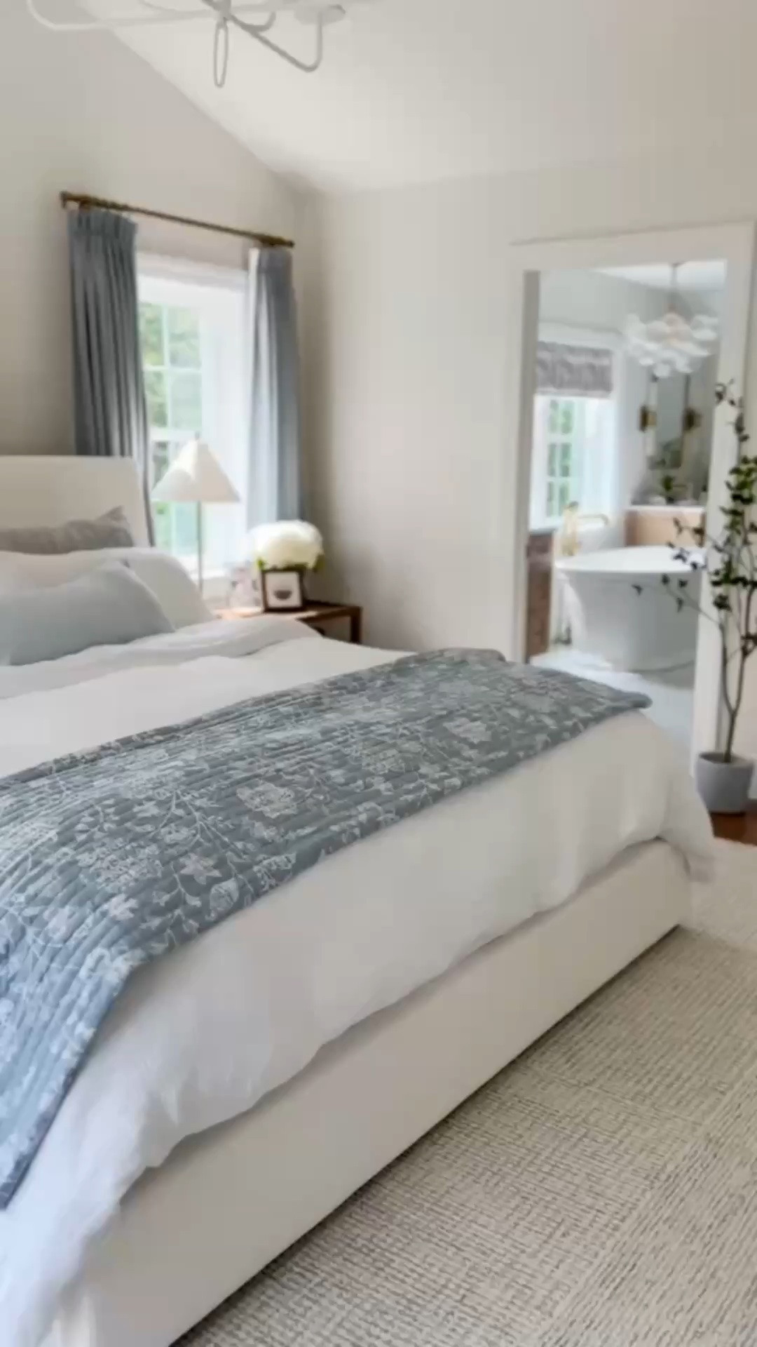 This floral quilt is the perfect addition to your summer bedding! It’s reversible and comes in two other colors!

#LTKHome