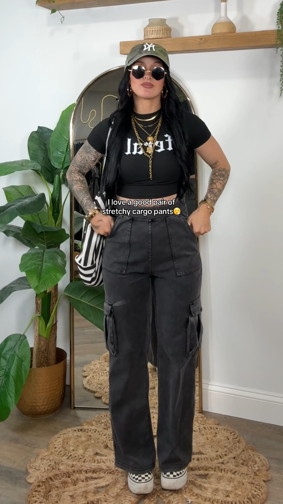 These pants run big! I’m wearing a small and I’m 5’3 & 133 lbs. you can size down! 