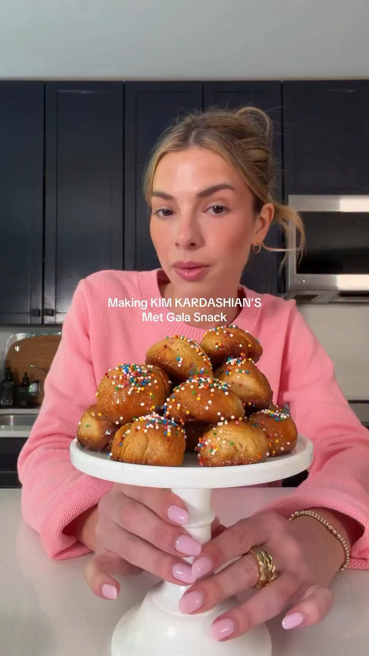 Happy Met Monday 🤸🏼‍♀️ making bootleg struffoli 🤏🏻 the full recipe is in my cookbook linked in my instagram bio #easyrecipe #doughnuts

#LTKootd #LTKvlog #LTKfoodie