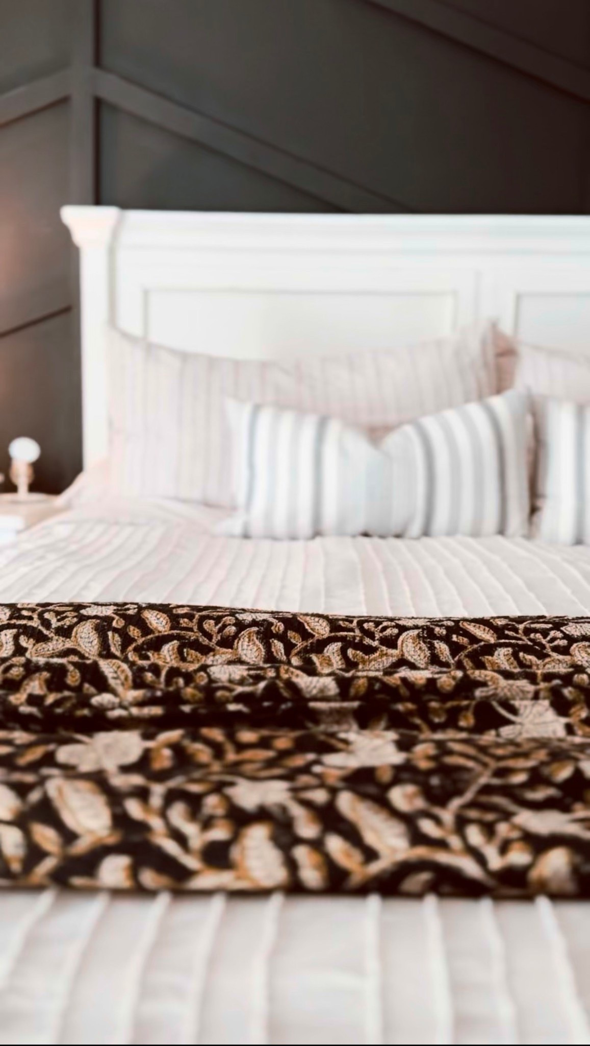 Cozy, fall bed. 



#LTKHome