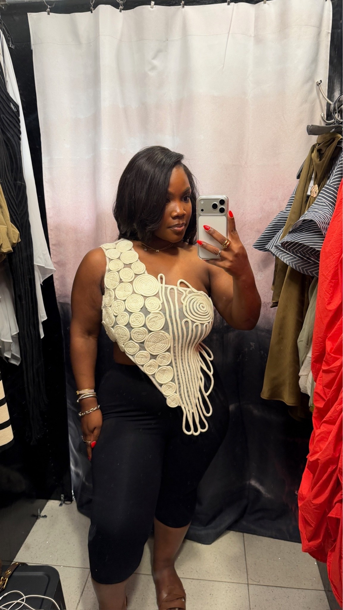 This feels like I’m wearing an art piece!! Such a fun top 🤍

Top: Size L Linking
Capris: Size L 

Linking the rest of my try on below that’s still available!

#LTKMidsize #LTKSeasonal #LTKPetite