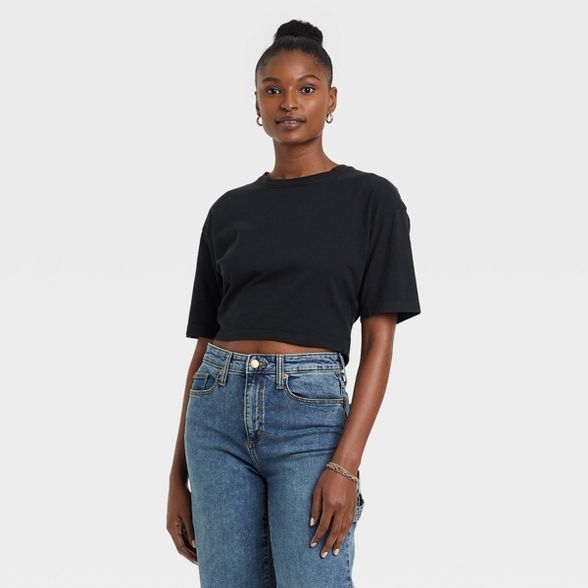 Women's Tie Back Short Sleeve Cropped T-Shirt - Universal Thread™ | Target