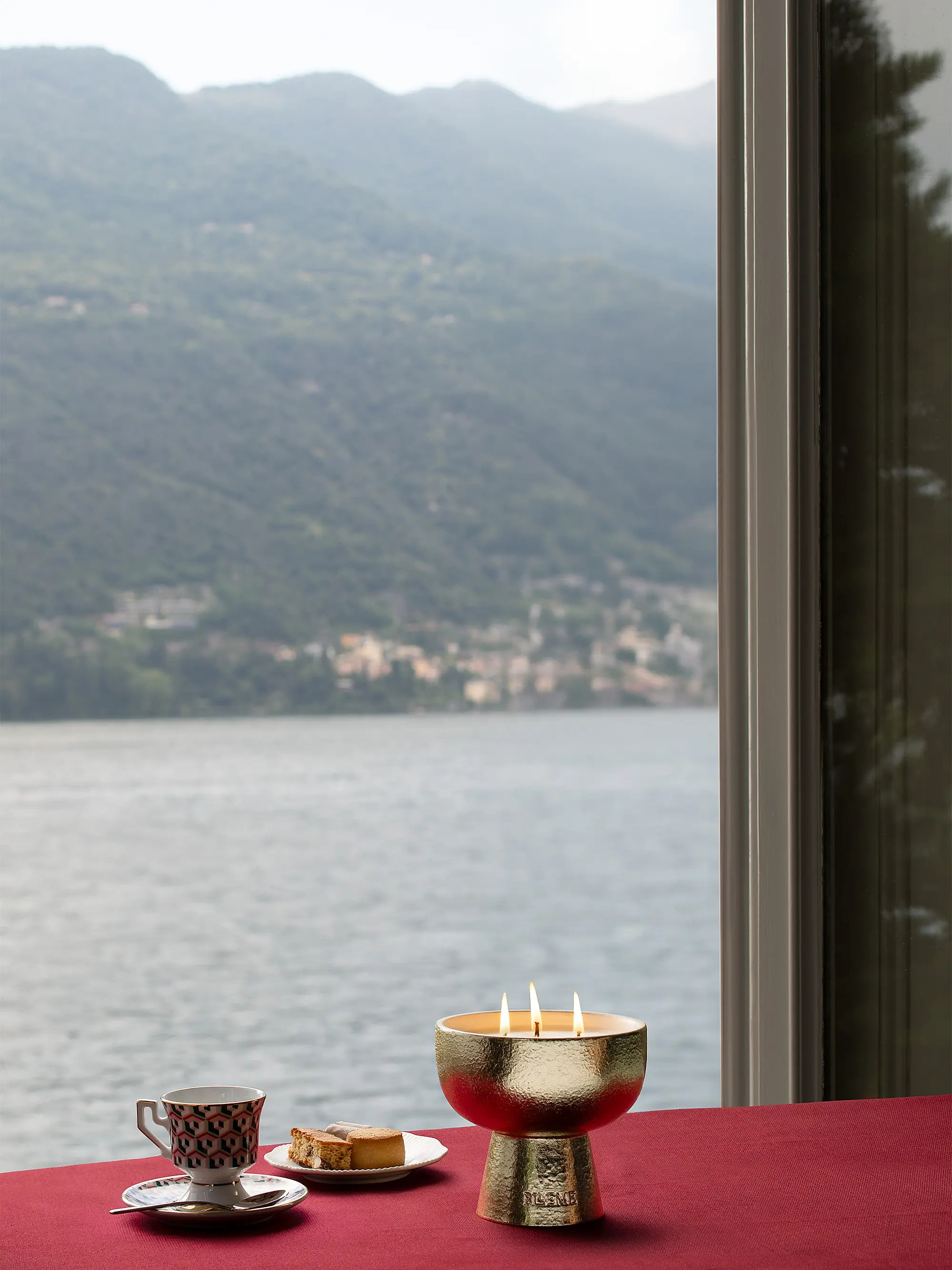 Gold Holiday 2-Piece Festive Candle & Wick Trimmer Set | Saks Fifth Avenue