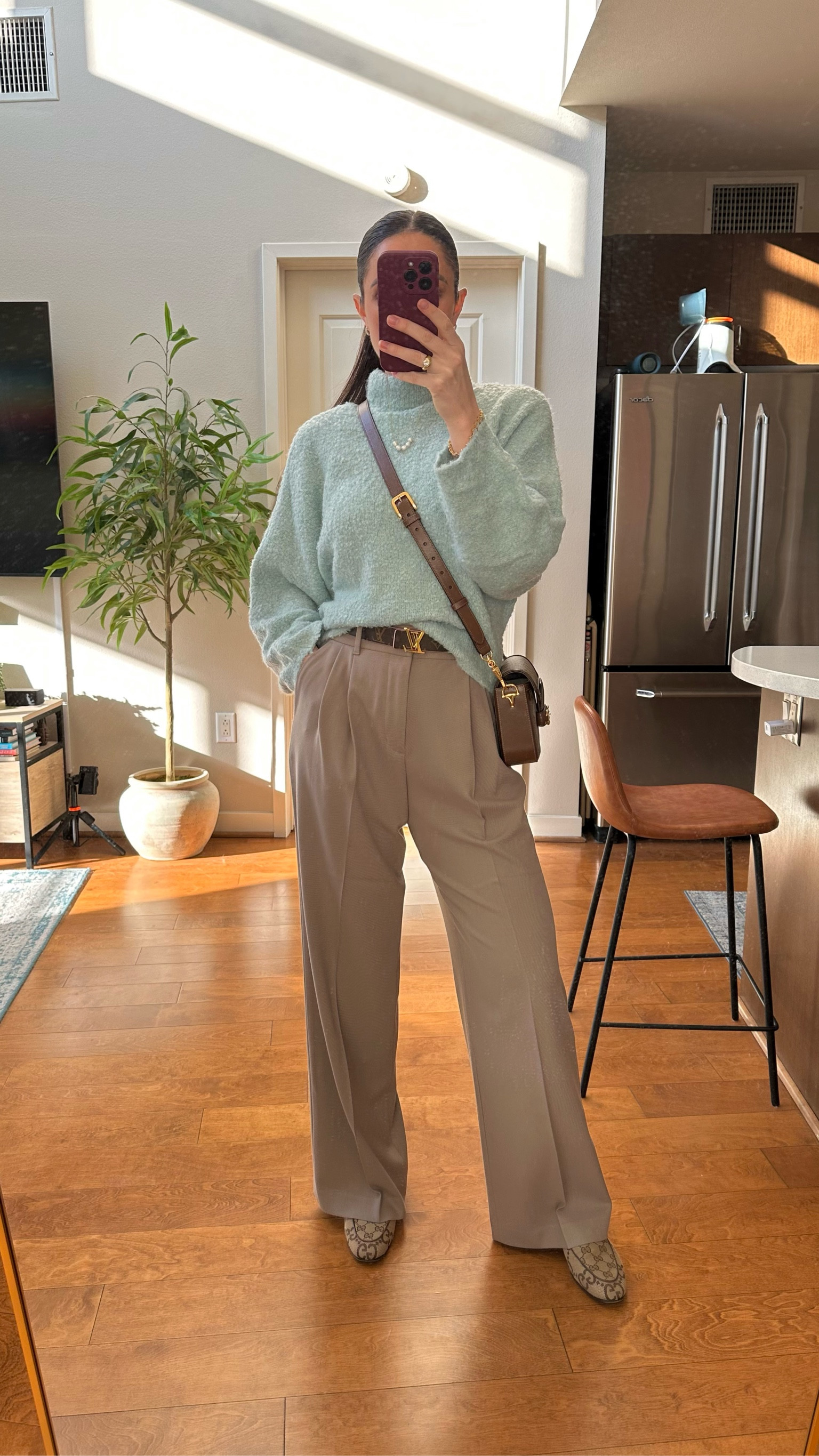 Baby blue sweater S
Pleated dress pants 27R
Gucci GG loafers 7.5
Gucci GG crossbody 
Designer belt 