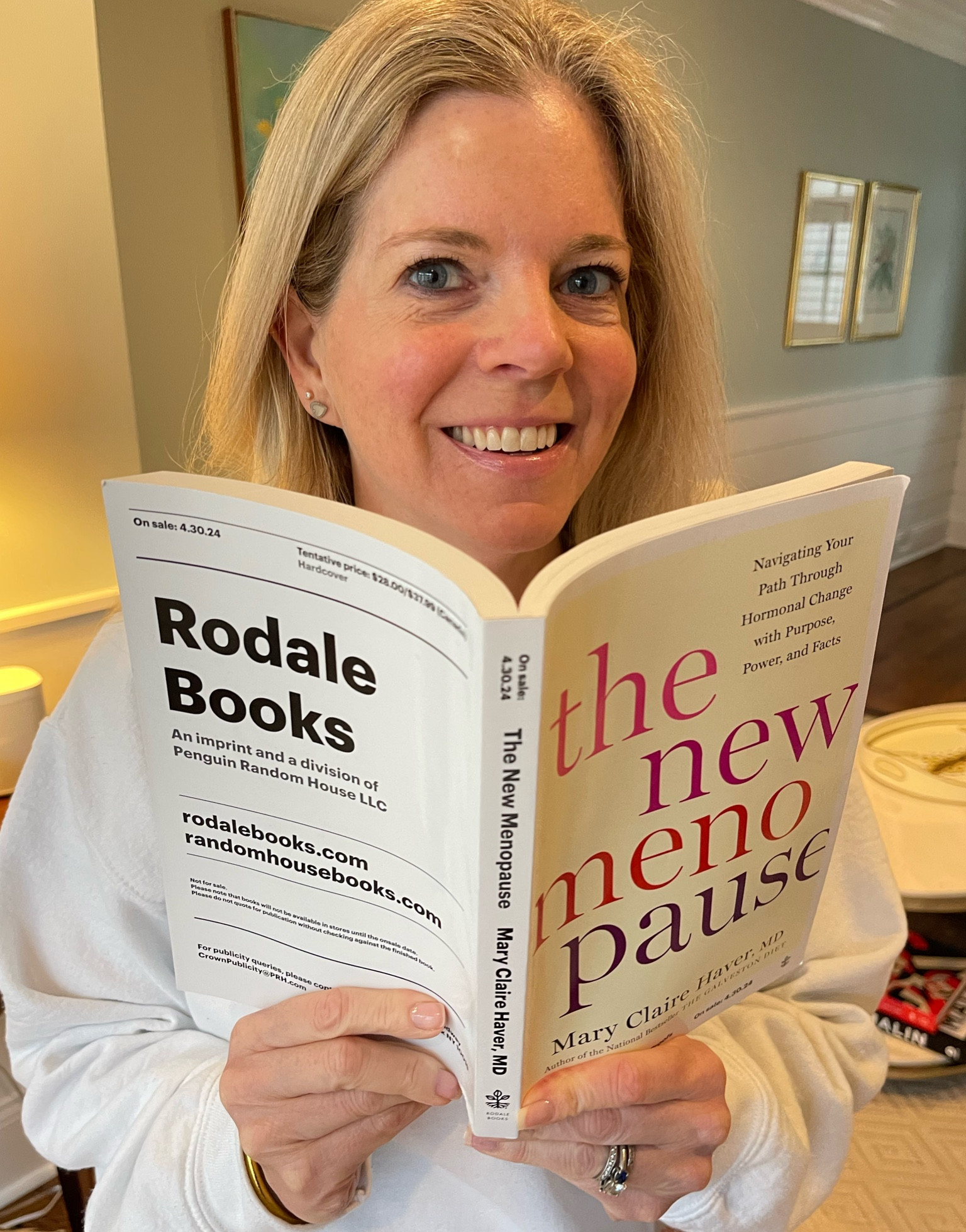 Every woman needs to read this!
Written by the # 1 menopause doctor in the country -- this guidebook is so important for all of us to read. 
Dr. Mary Claire Haver has done all the work to help all of us navigate the perimenopause and menopause  journey.

#LTKGiftGuide #LTKfitness #LTKfamily