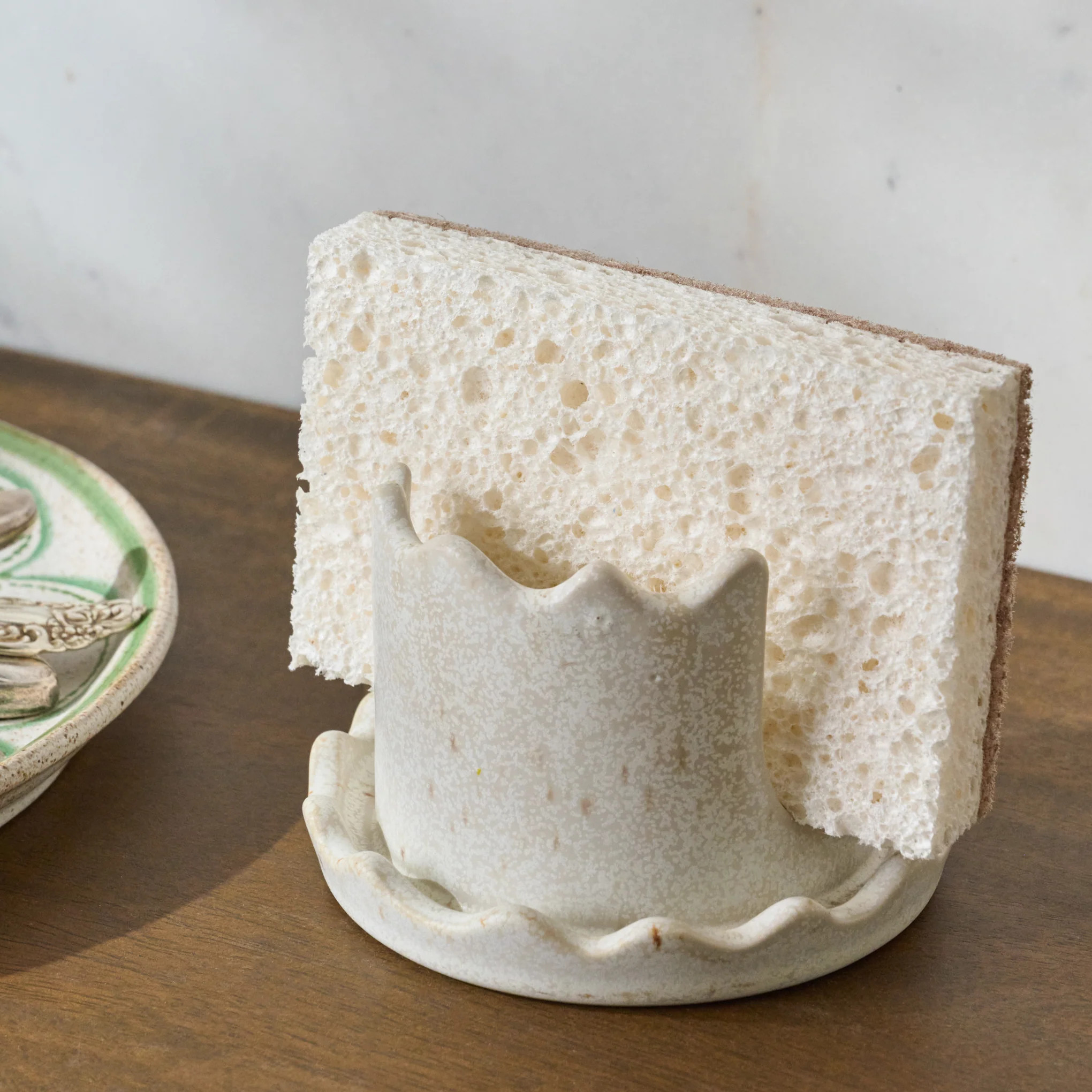 French White Sponge Keeper | Magnolia