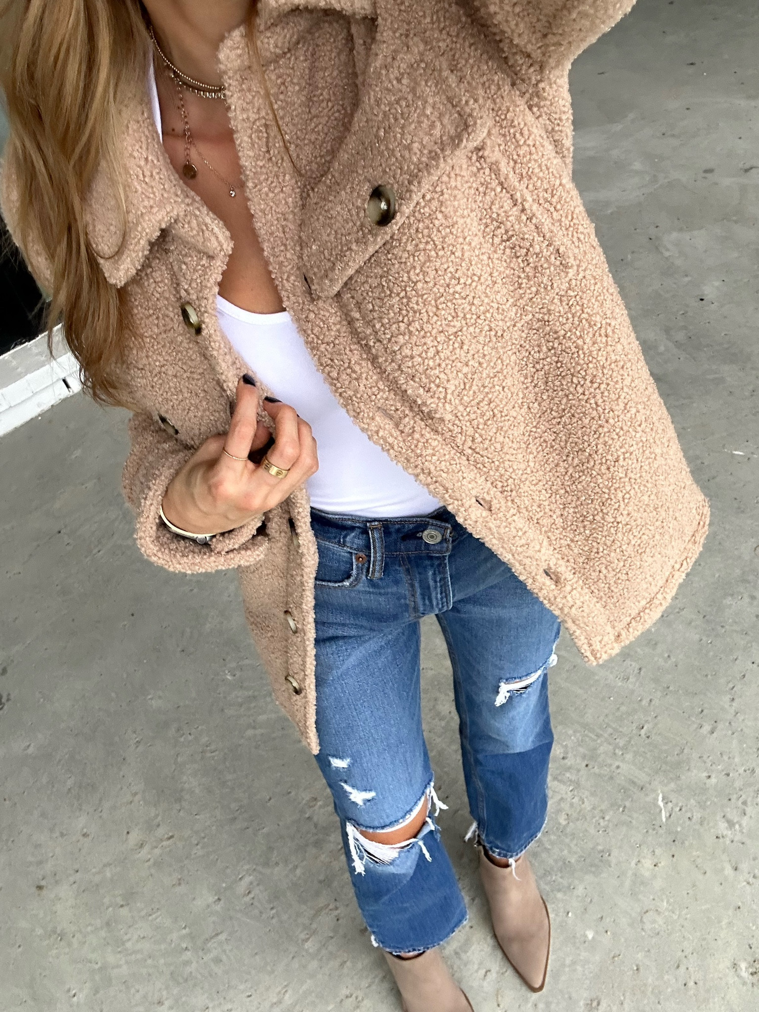 Abercrombie sherpa shirt jacket size xxs, ankle jeans size 24 short 

#LTKfindsunder50 #LTKfindsunder100