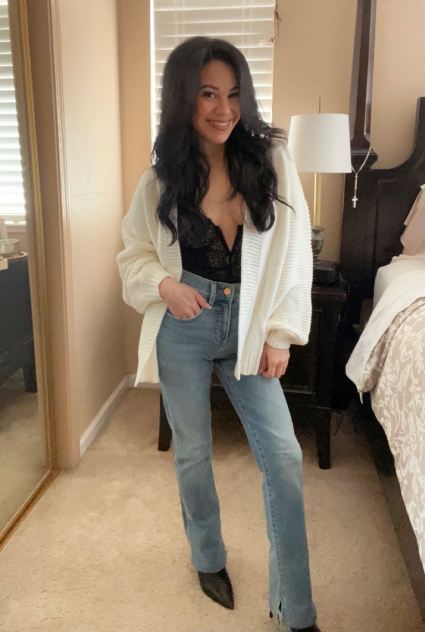 You don’t need reds and pinks to be Valentine’s Day Ready! 🤍🖤