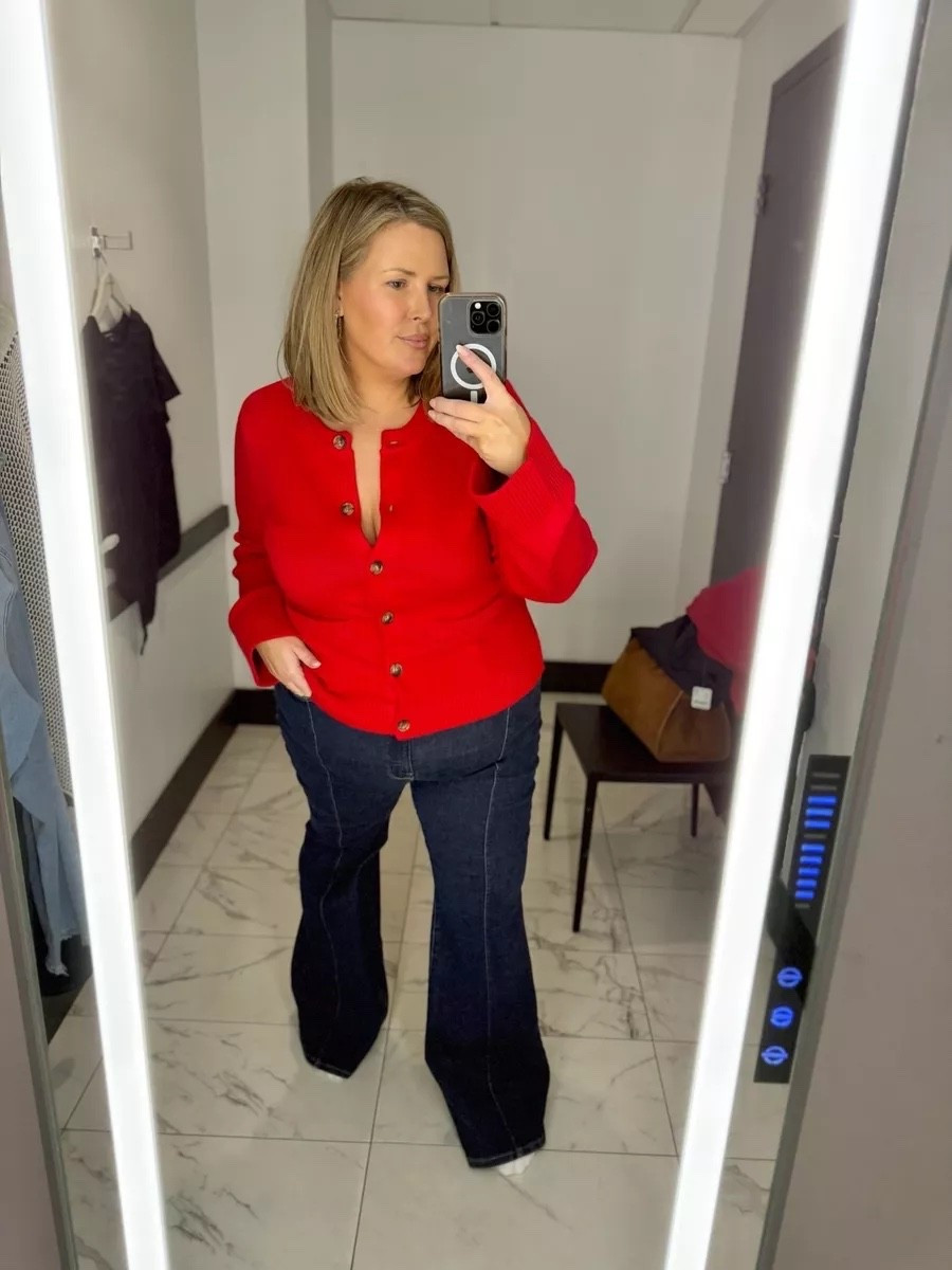 SALE ALERT!! This cardigan and jeans are on sale! The red cardigan is a 1X, but get your regular size in that! Jeans are 20!

Plus size fashion, everyday outfit ideas, in store try on haul, mom style, fall fashion, nyc outfit ideas, midsize fashion

#LTKMidsize #LTKSaleAlert #LTKPlusSize