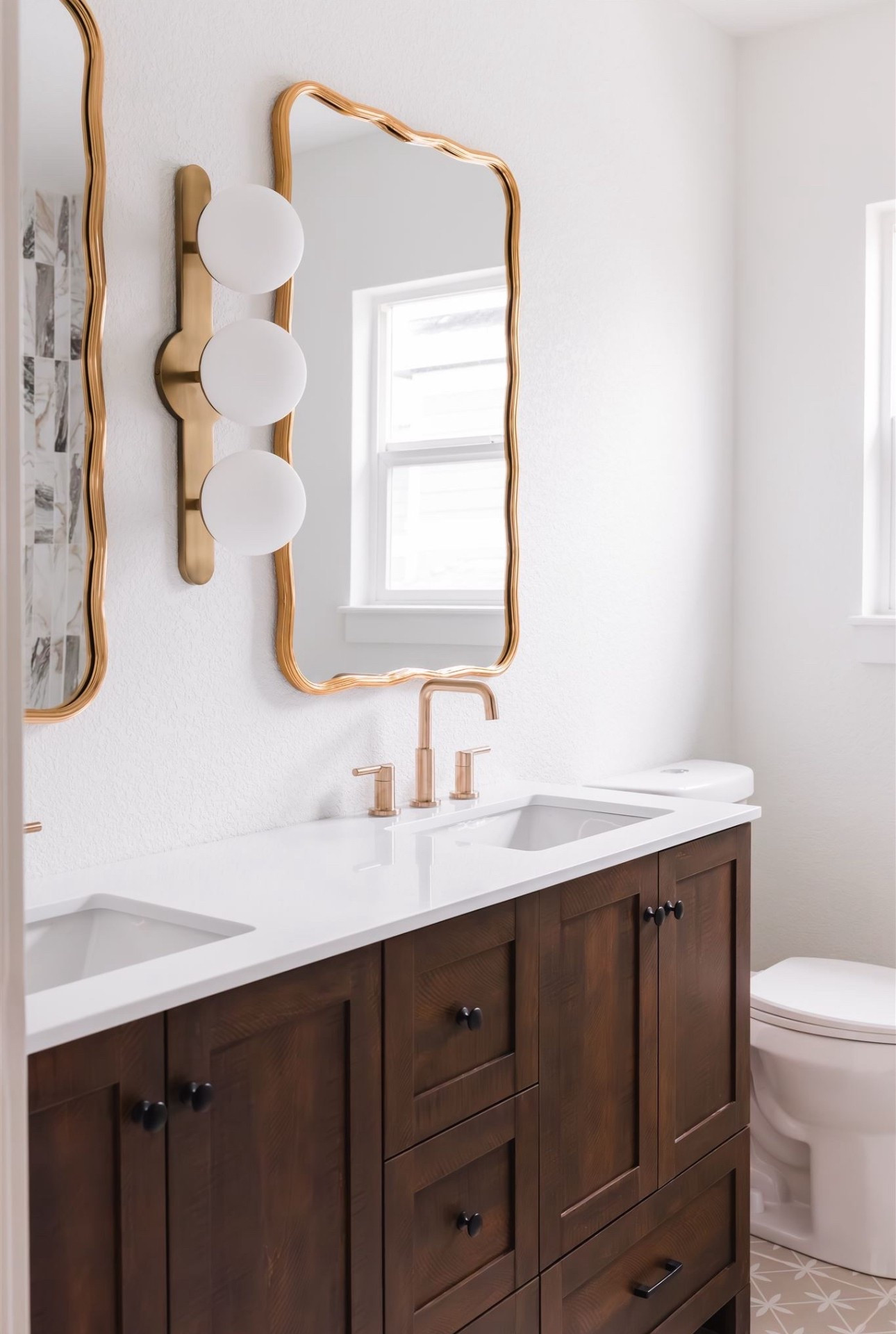 Vanity 
Sconce 
Bath
Wood 

#LTKOver40 #LTKStyleTip #LTKHome