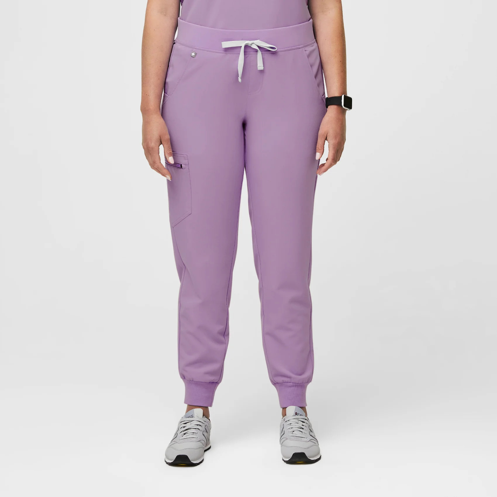 Women's Zamora™ Jogger Scrub Pants - Lavender Dew · FIGS | FIGS