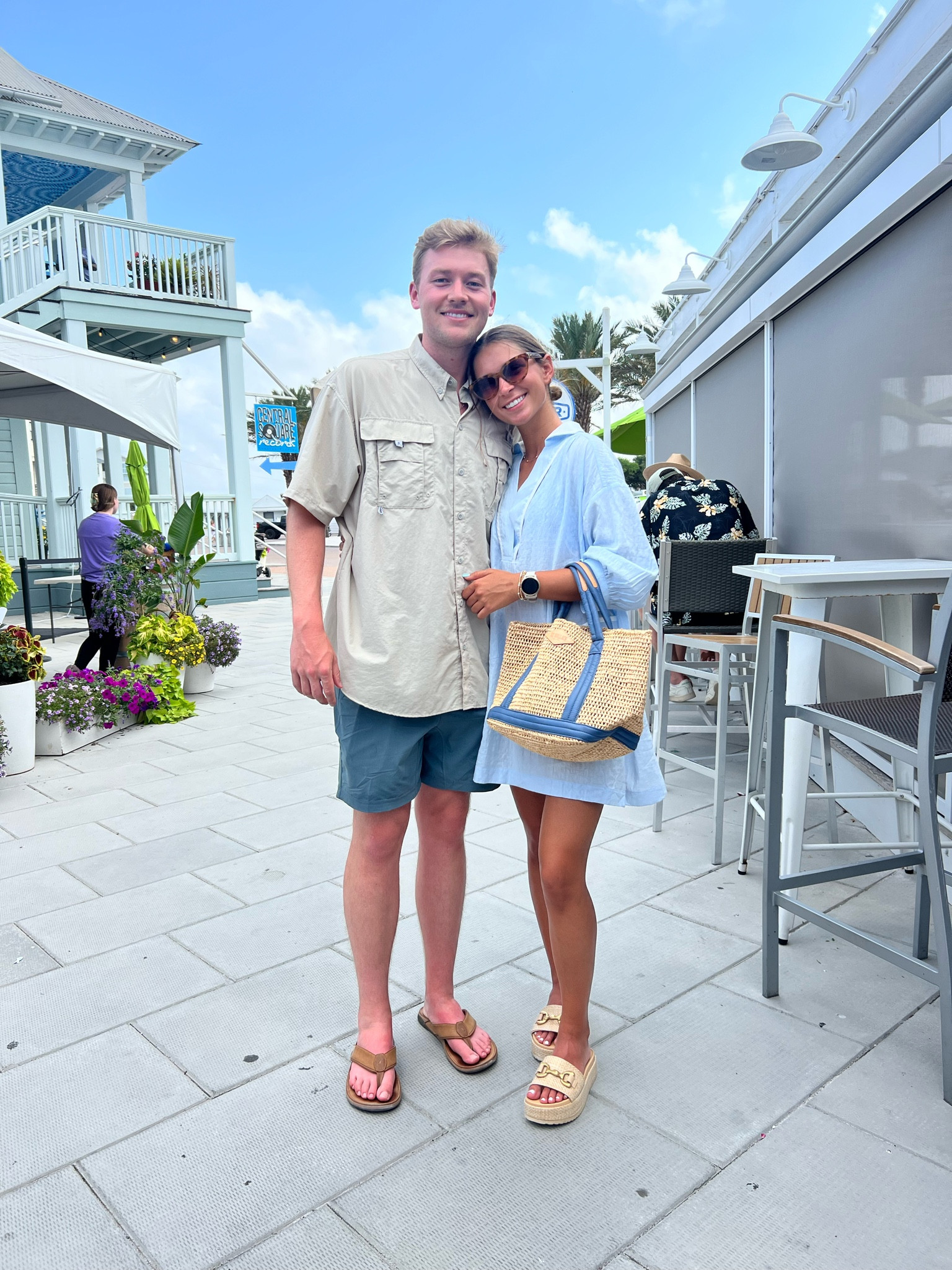 Seaside ☀️ Happy Hour ☀️

This Tuckernuck cover up is the BEST!! Size XS
Thank you Reid for my MZ Wallace beach bag 😍😍😍😍
 

#LTKTravel #LTKSummerSales #LTKSeasonal
