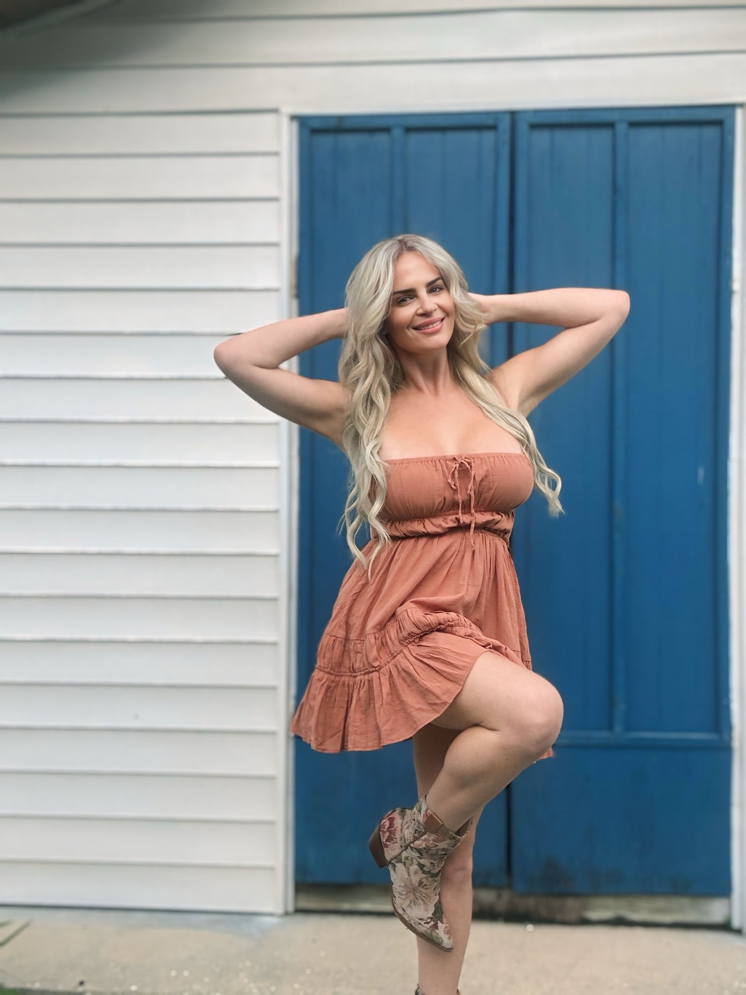 The perfect piece to transition into fall…especially if in cooler climates.

This dress is perfect for going to a pumpkin patch or going for a brunch with your favorites.

This dress is timeless.

These floral botties are a must have!


Sizing; medium and size 9 in booties
Code: hilary35 35% off sitewide 

Mini dress
Fall fashion
Booties
Pumpkin patch dress
Hayride dress
Thanksgiving dress
Fall festivities icecream
Pumpkin patch style
Bumpfriendly dress

#LTKSeasonal