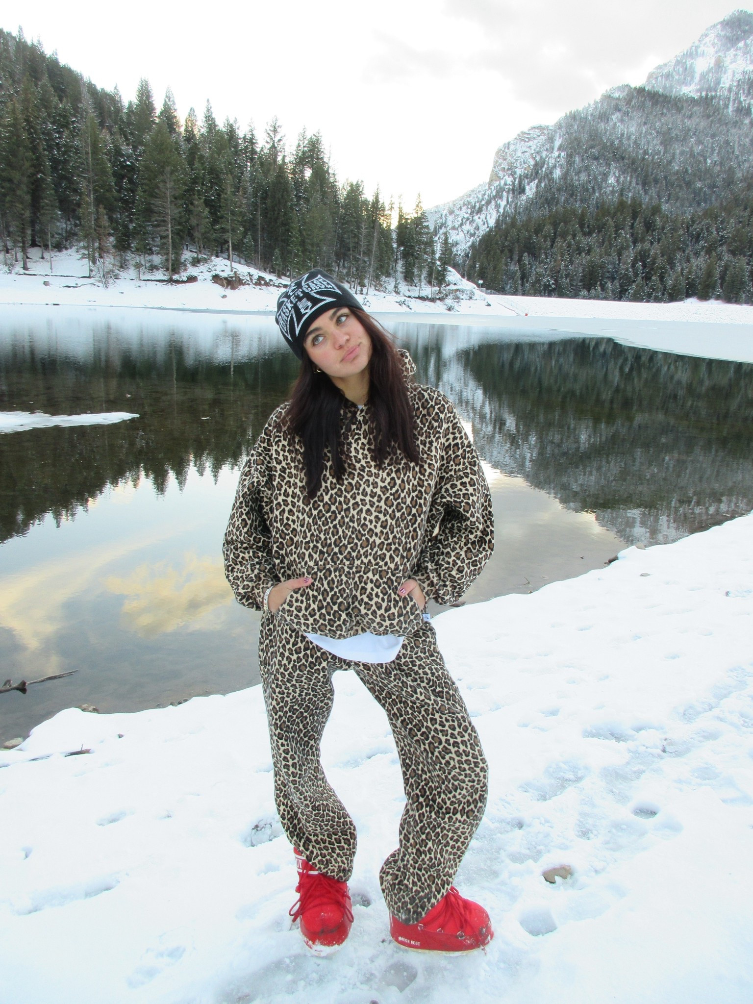 Cool girl winter outfit

#LTKSeasonal #LTKootd