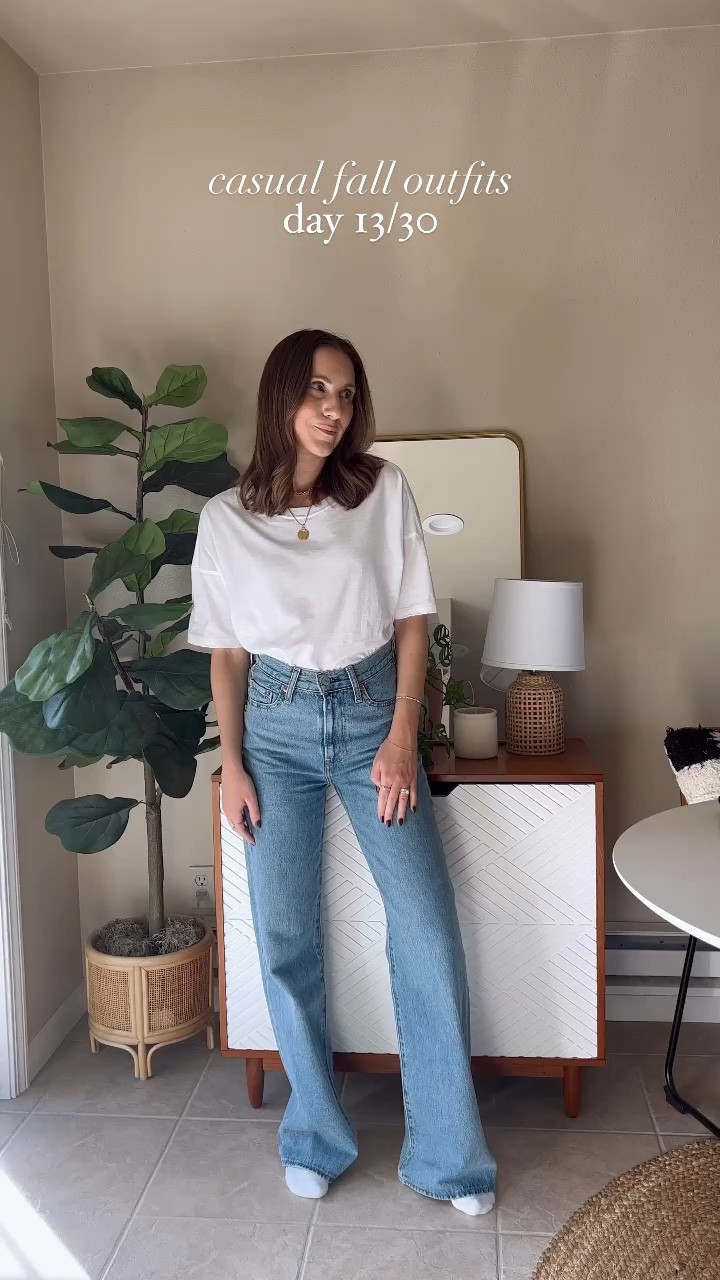 Casual fall outfits 13/30🍂 nothing like a basic tee and jeans combo! 

Levi’s jeans / fall style / outfit idea / bum bag / baseball cap outfit / new balance sneakers / 30 days of outfits 



#LTKSeasonal #LTKstyletip #LTKfindsunder100