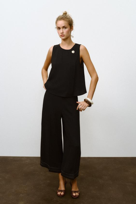 TOP WITH DARTS AND HARDWARE | Zara US