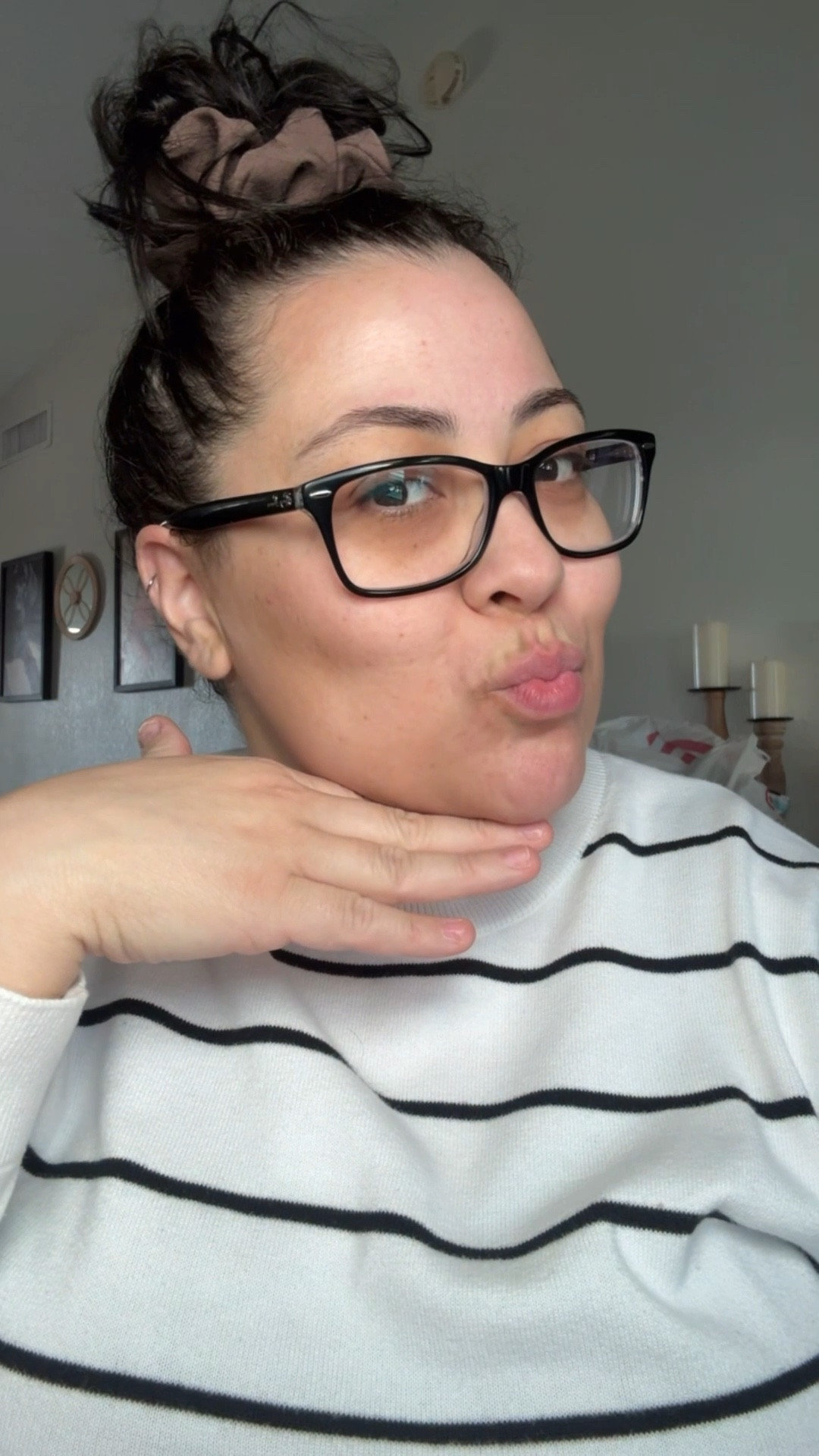 If your looking to start taking your content seriously, lighting will be key in your success. Getting the right tools is a must. 

#contentcreator #creatortools 