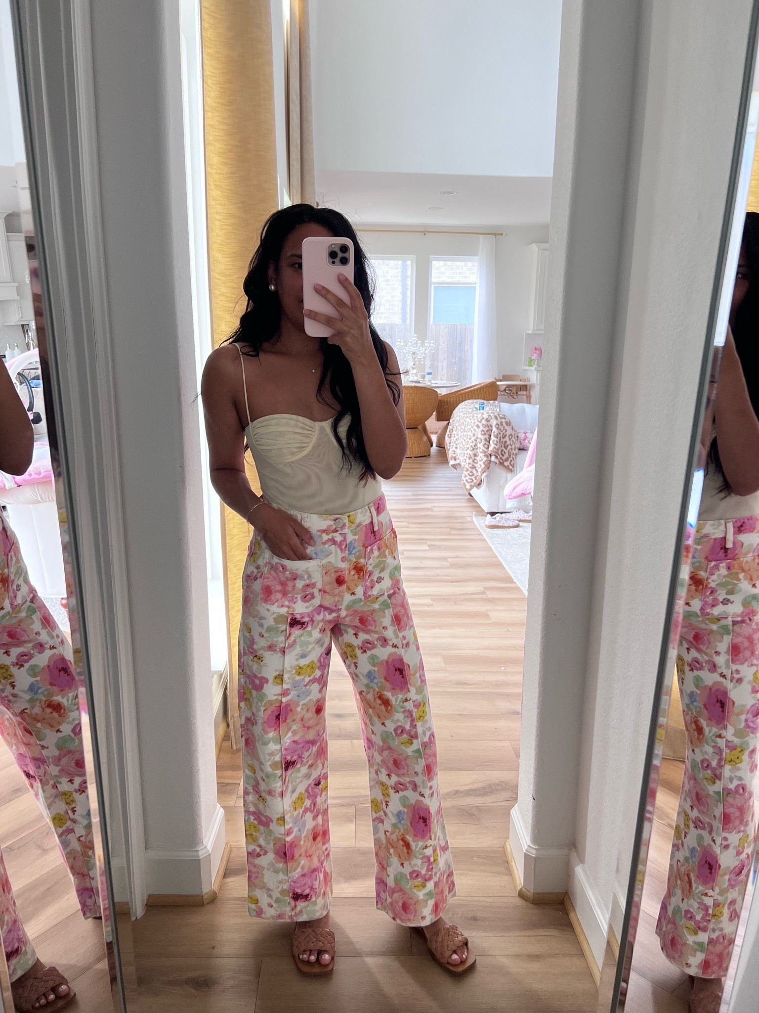 Floral jeans, zara top

#LTKootd #LTKgrwm