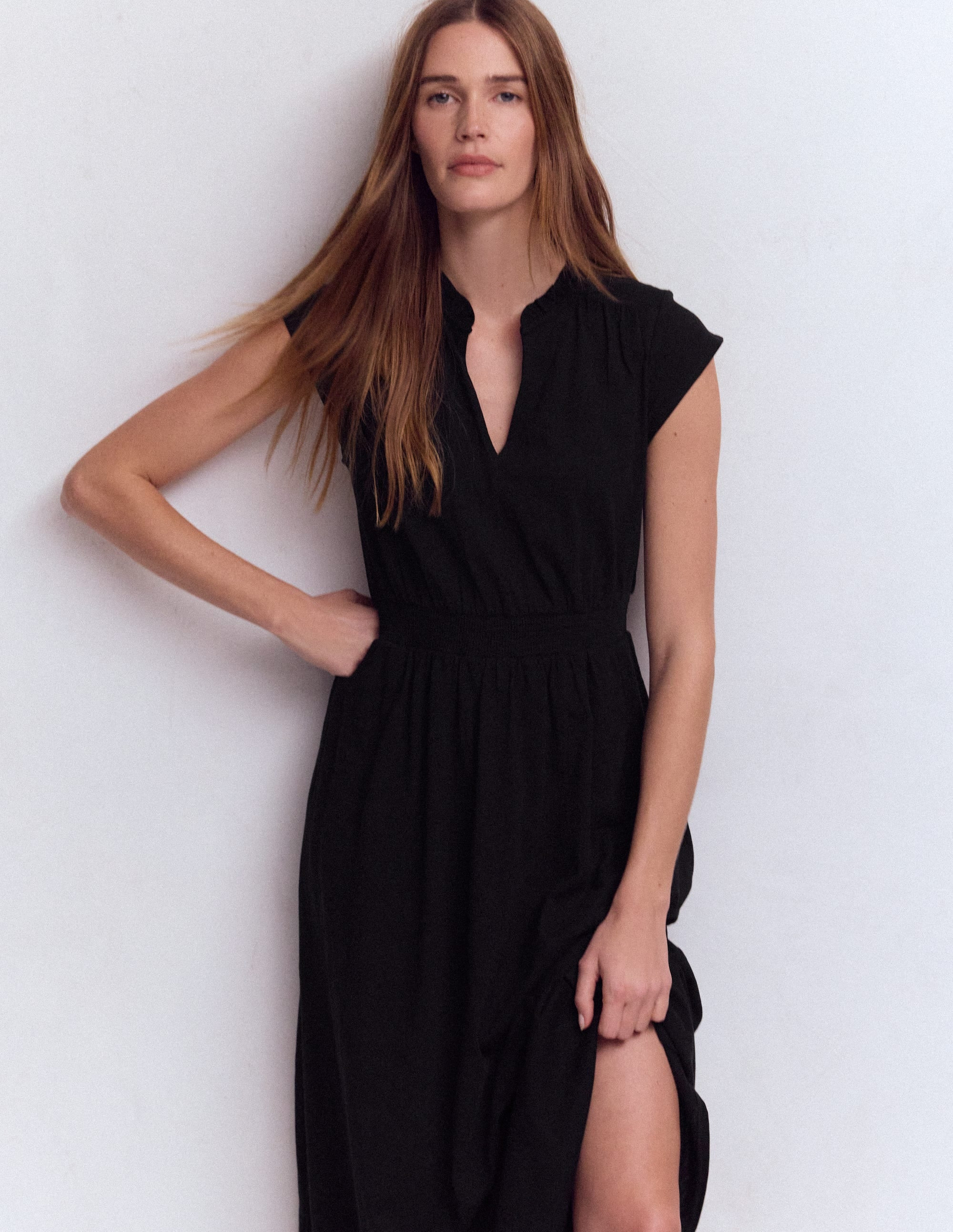Boden Women's Alba Smocked Jersey Midi Dress in Black | Size 2 | Boden (US)