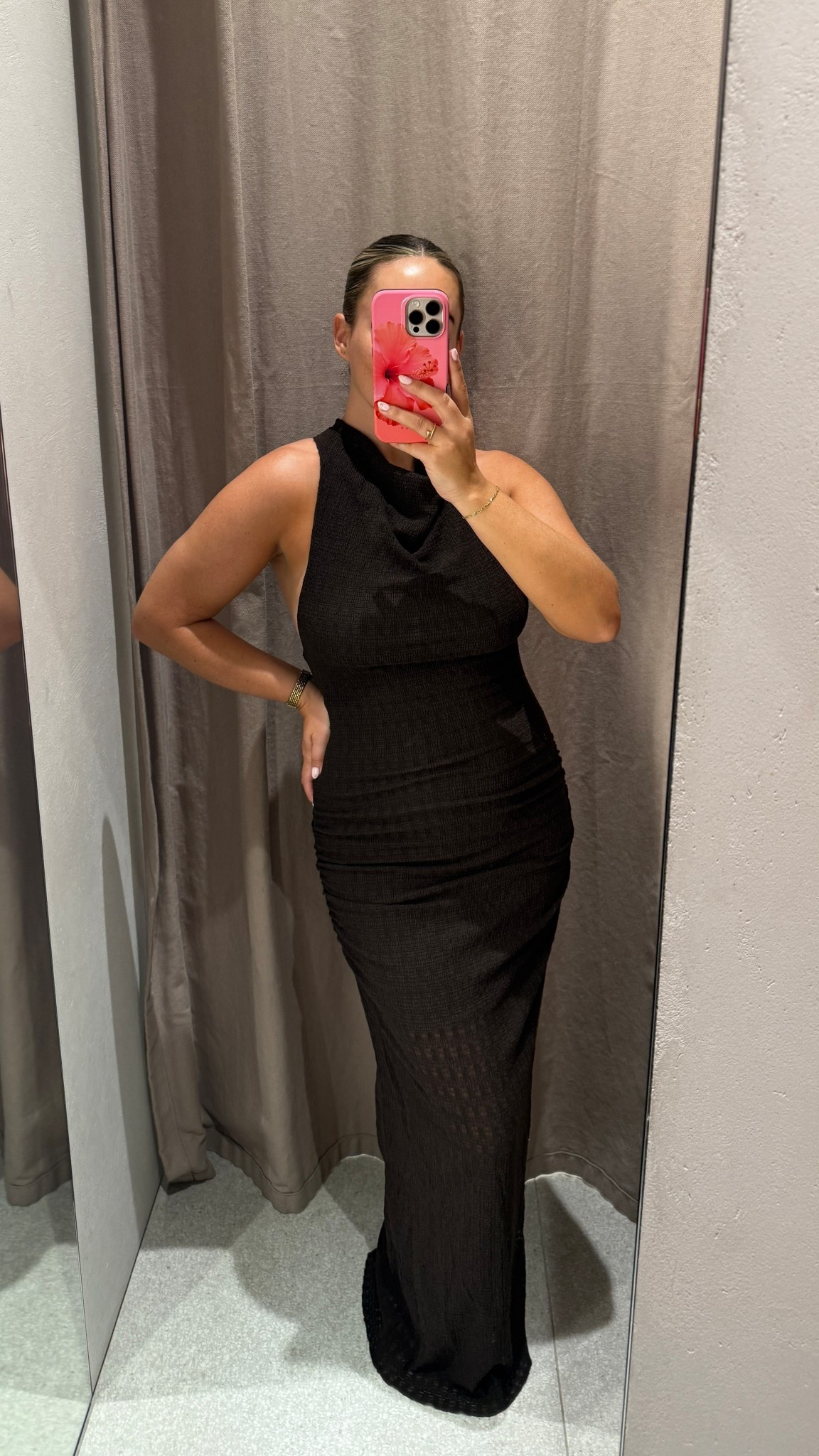 How nice is this dress I tried on in ZARA today! And it’s only £25.99 which I thought was quite reasonable! It’s in a chocolate brown colour! 

I’m a UK SIZE 10, 5ft4 and I’m wearing a medium 

Summer dresses, holiday dress, dresses, brown

#LTKsummer #LTKdresses