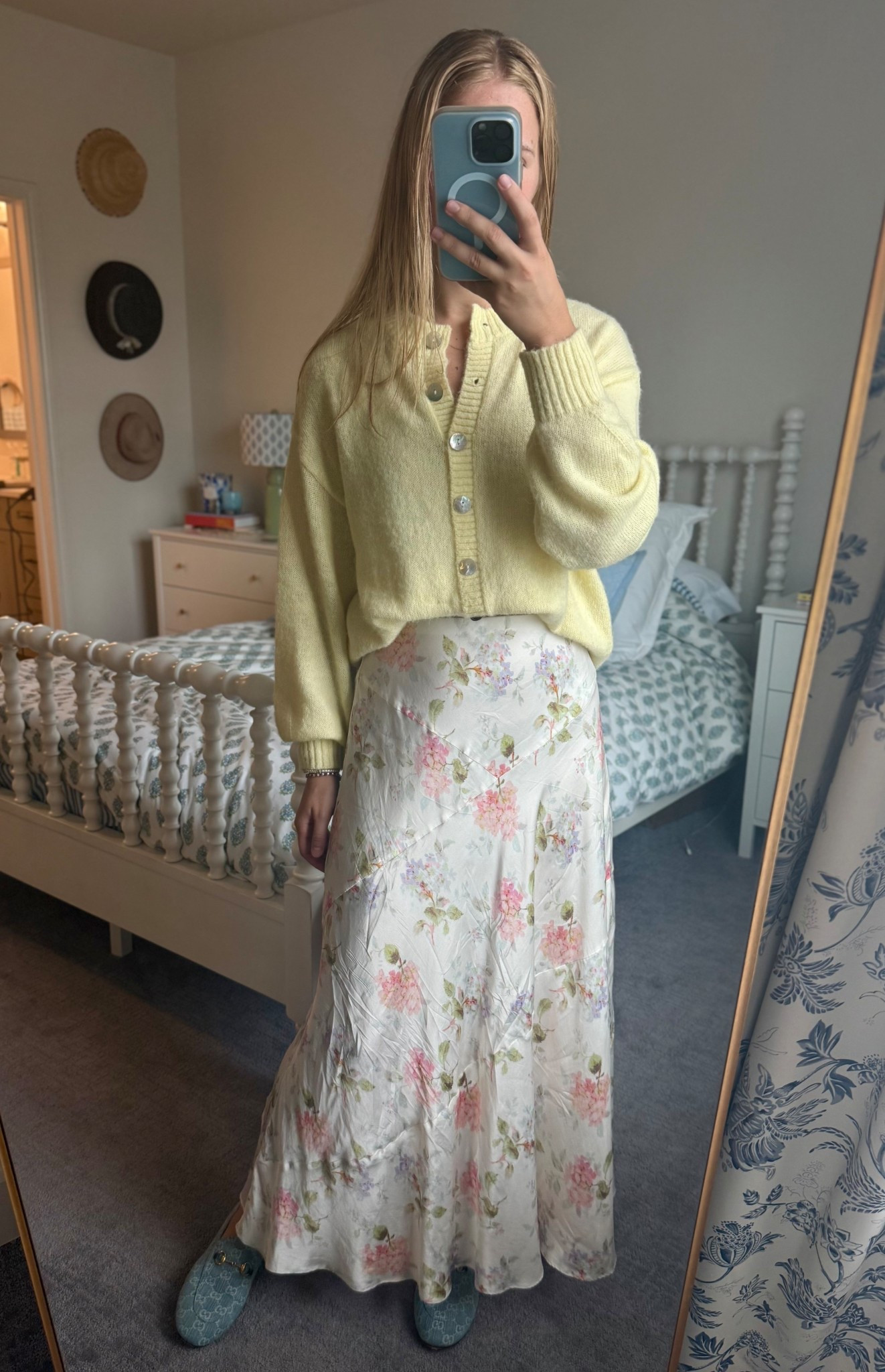 Summer work look

Yellow sweater
Yellow cardigan
Princess Polly sweater
Fun sweater
Colorful sweater
Gucci loafers
Denim shoes
Denim loafers
Gucci denim loafers
Work outfit
Office outfit
Office style
Office casual
Casual work outfit
Summer work outfit
Summer style
Fall transition
Spring outfit
Spring style
LoveShackFancy Booker Floral Skirt
Long skirt
Maxi skirt
High waisted skirt
Rent the runway
Silk skirt
Satin skirt
Love shack fancy skirt
LoveShackFancy skirt
Summer skirt
Floral skirt
Floral outfit

#LTKWorkwear #LTKStyleTip