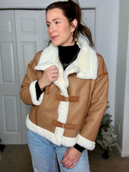 Cute cropped jacket, very soft wearing a medium

#LTKfindsunder100 #LTKworkwear
