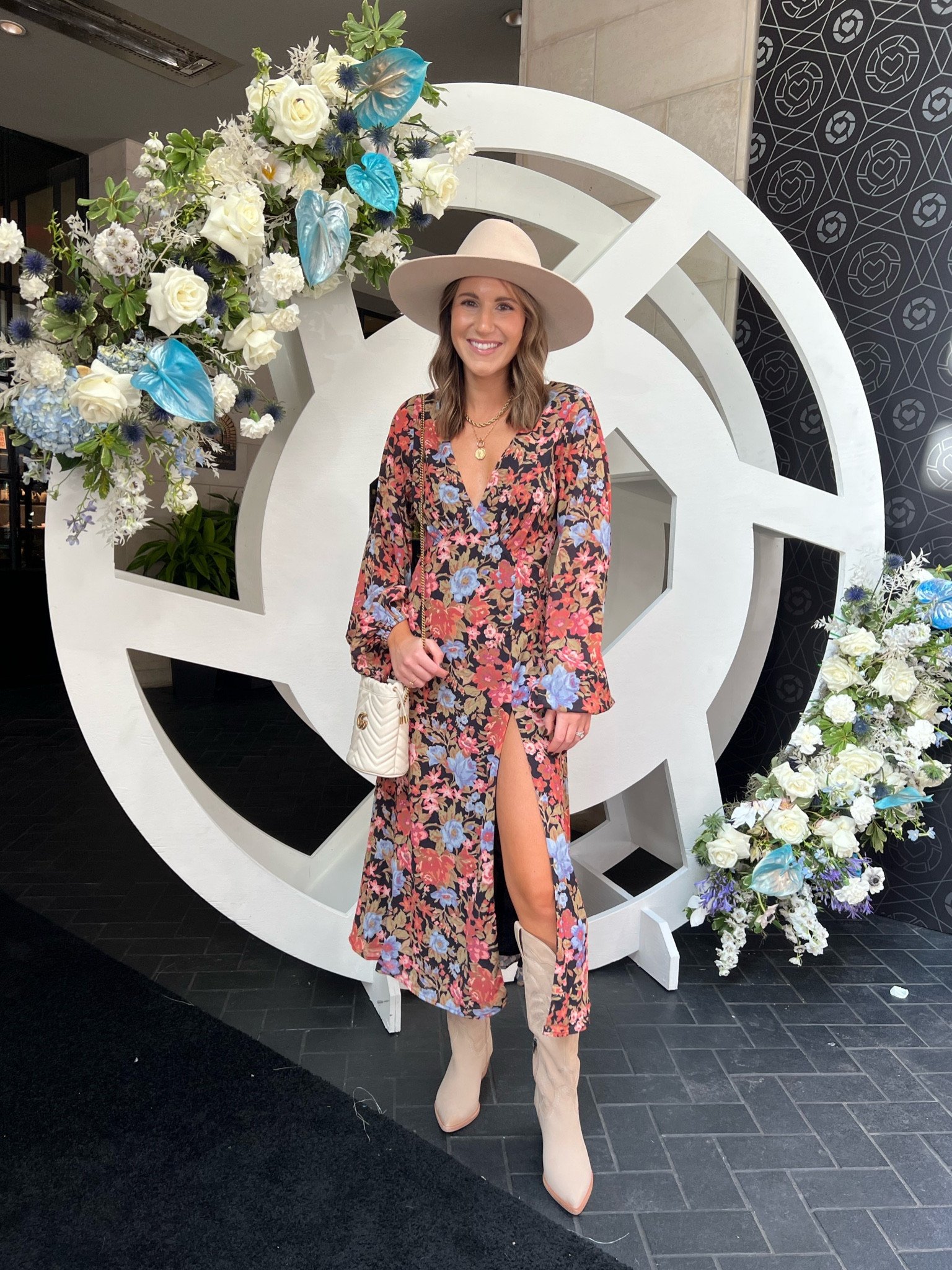 Fall wedding guest dress option! I wore this to LTKcon last year and it’s back in stock! Pair this one with heels for a dressier wedding! Wearing a size 2




#LTKCon #LTKwedding #LTKstyletip